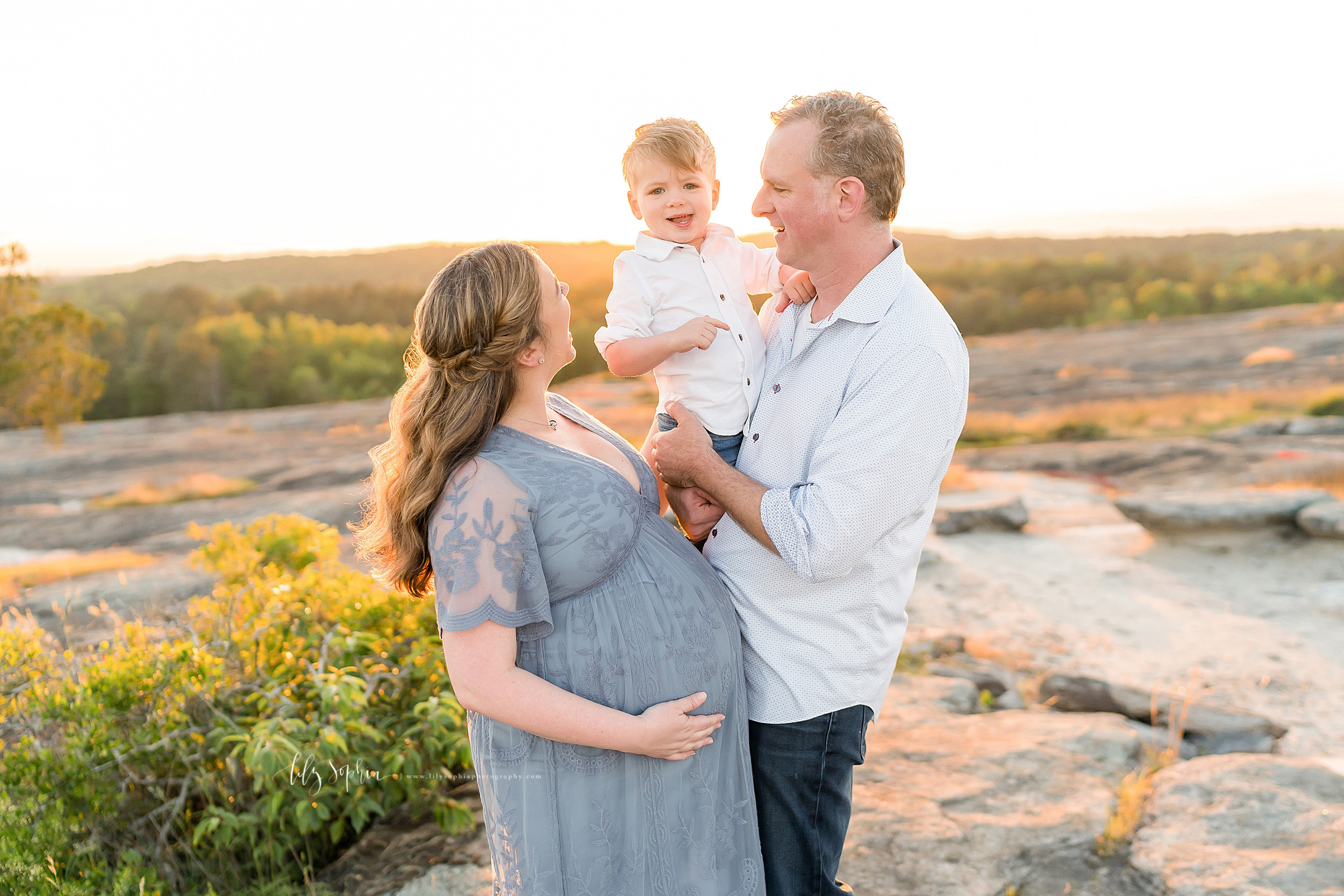 atlanta-brookhaven-decatur-candler-park-sandy-springs-buckhead-virginia-highlands-west-end-decatur-lily-sophia-photography-family-big-brother-expecting-newborn-baby-girl-couples-family-maternity-outdoor-session_1601.jpg