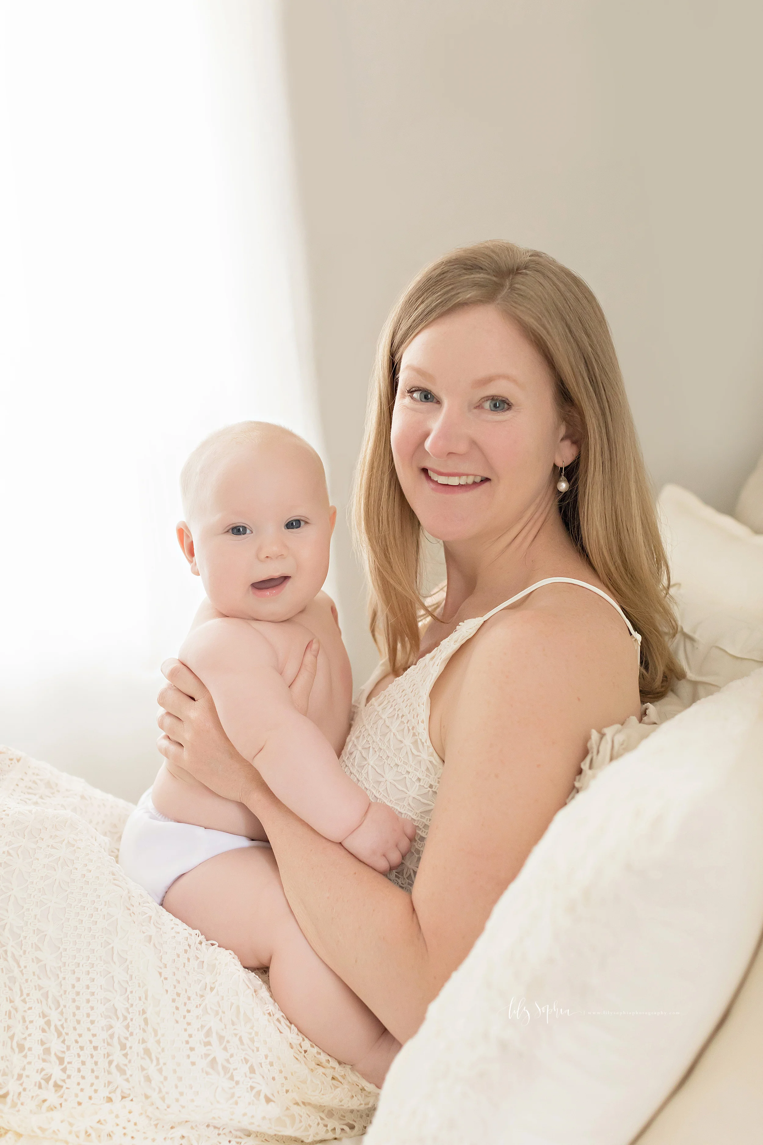 atlanta-decatur-candler-park-sandy-springs-buckhead-virginia-highlands-west-end-decatur-lily-sophia-photography-studio-milestone-portraits-baby-boy-five-months-mommy-and-me_1823.jpg