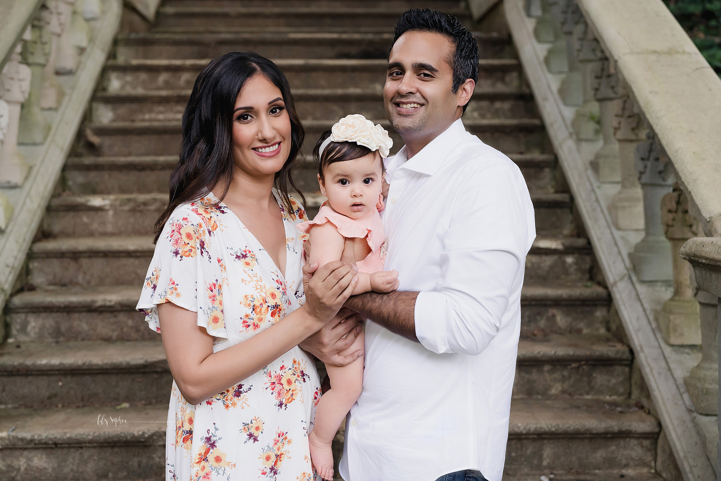 atlanta-decatur-candler-park-sandy-springs-buckhead-virginia-highlands-west-end-decatur-lily-sophia-gardens-sitting-milestone-baby-girl-family-session_1903.jpg