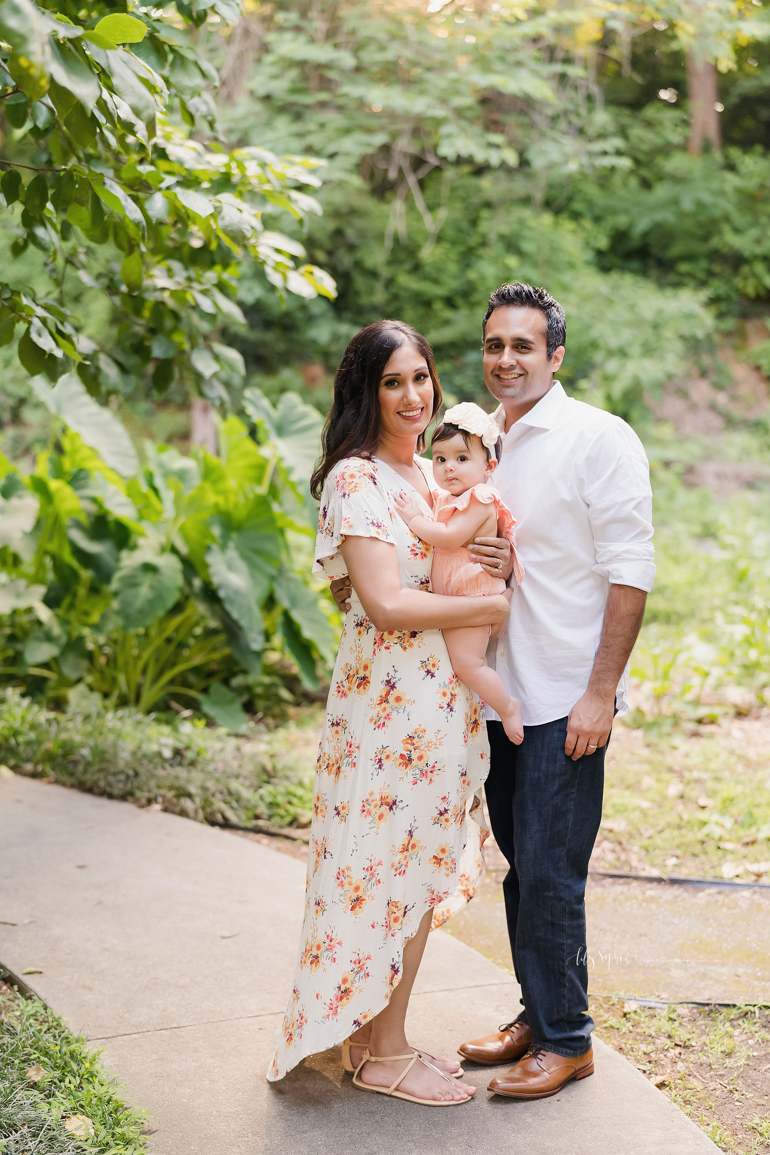 atlanta-decatur-candler-park-sandy-springs-buckhead-virginia-highlands-west-end-decatur-lily-sophia-gardens-sitting-milestone-baby-girl-family-session_1906.jpg