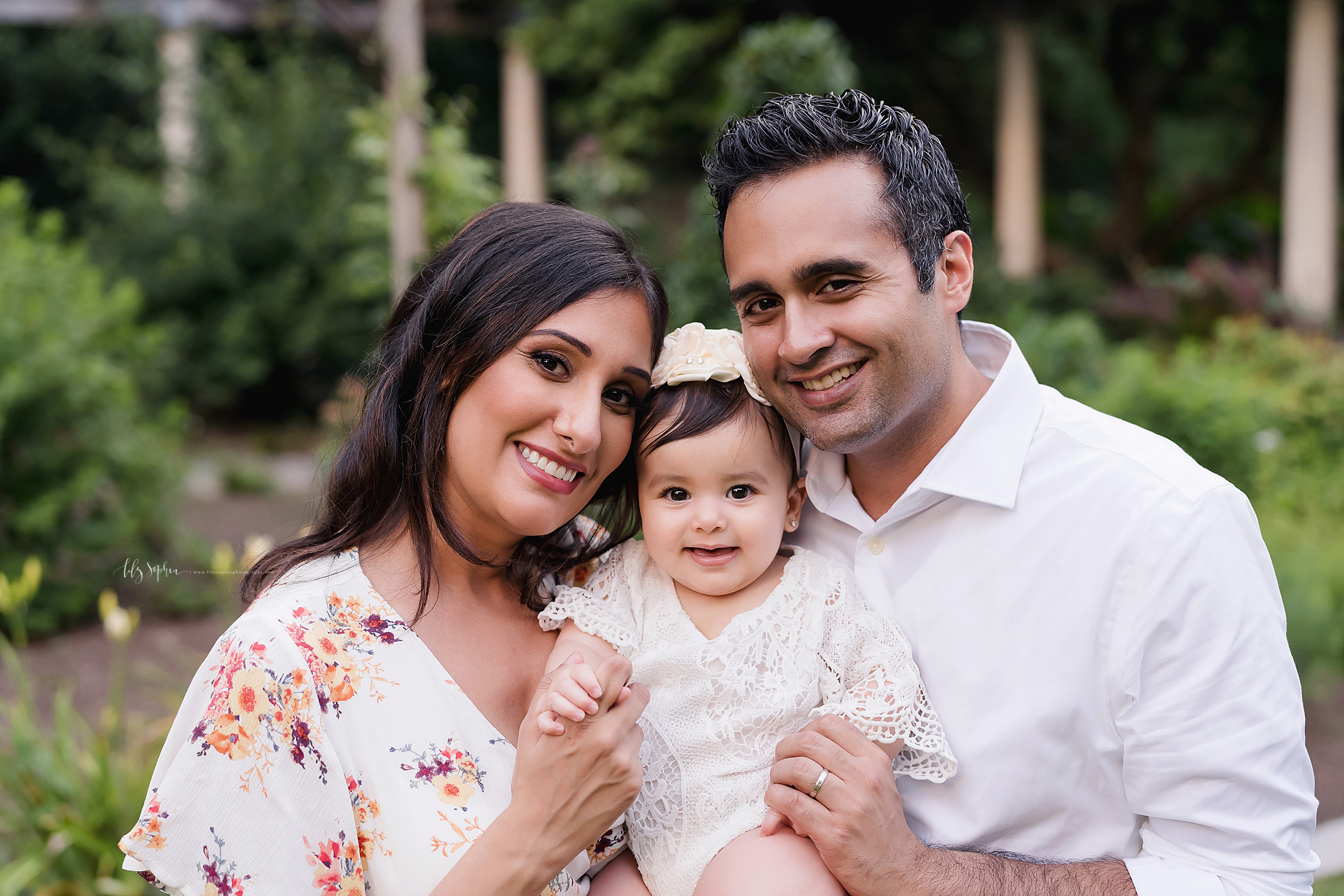 atlanta-decatur-candler-park-sandy-springs-buckhead-virginia-highlands-west-end-decatur-lily-sophia-gardens-sitting-milestone-baby-girl-family-session_1916.jpg