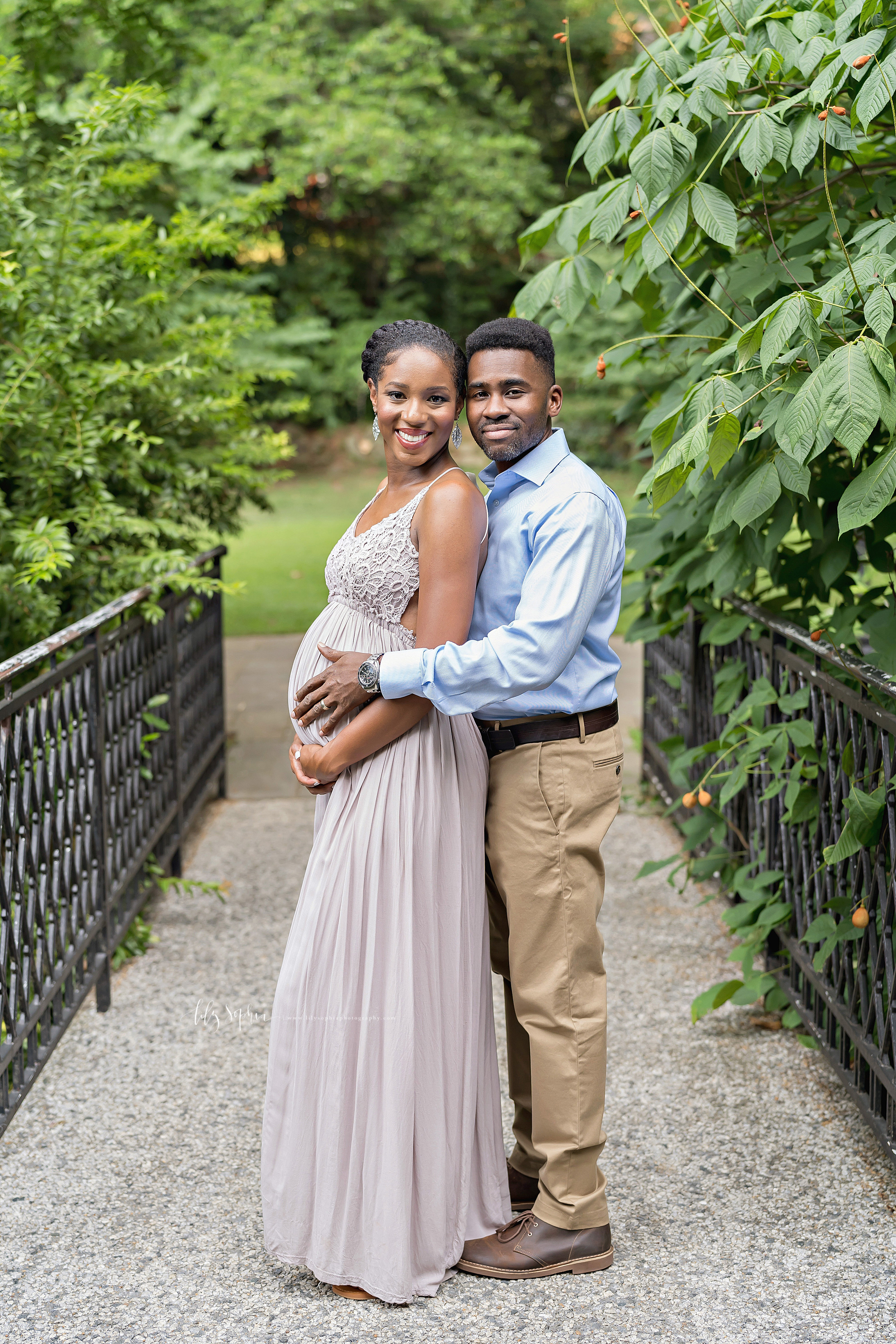 atlanta-decatur-candler-park-sandy-springs-buckhead-virginia-highlands-west-end-decatur-lily-sophia-photography-african-american-couple-expecting-baby-outdoor-garden-sunset-maternity-pictures_2224.jpg