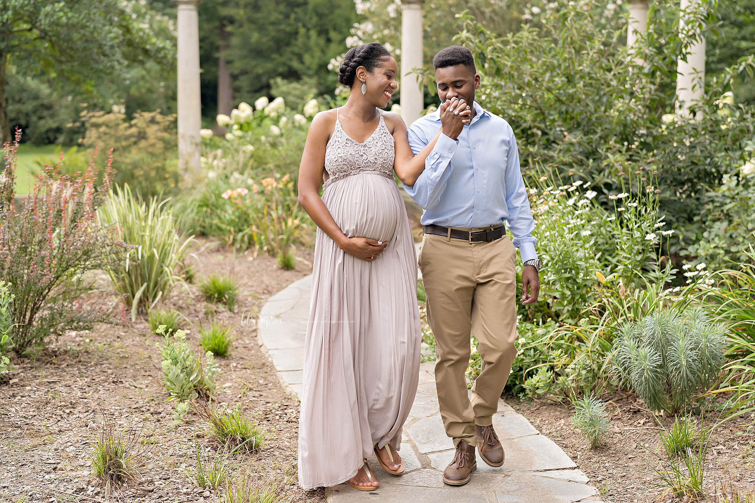 atlanta-decatur-candler-park-sandy-springs-buckhead-virginia-highlands-west-end-decatur-lily-sophia-photography-african-american-couple-expecting-baby-outdoor-garden-sunset-maternity-pictures_2230.jpg