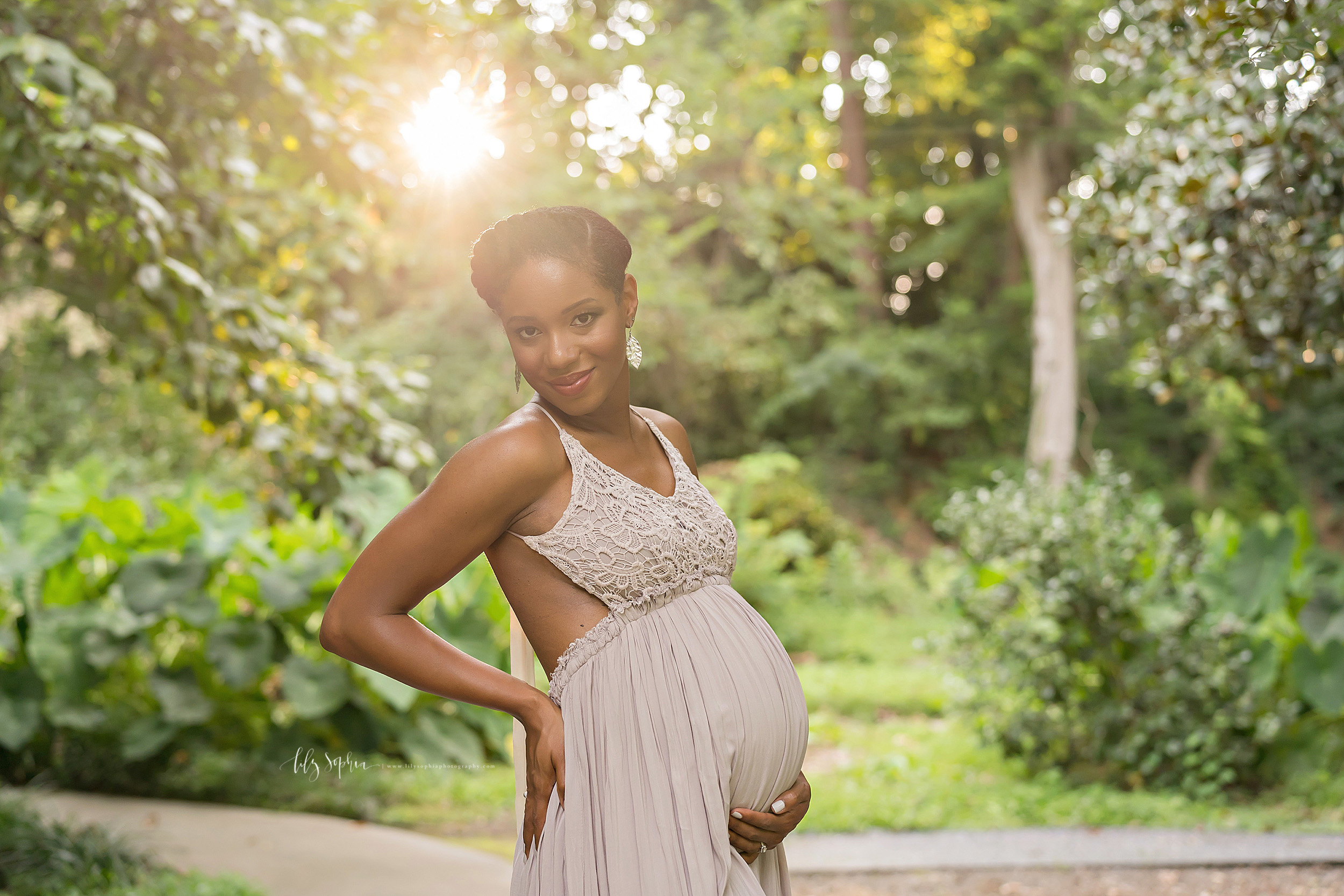 atlanta-decatur-candler-park-sandy-springs-buckhead-virginia-highlands-west-end-decatur-lily-sophia-photography-african-american-couple-expecting-baby-outdoor-garden-sunset-maternity-pictures_2235.jpg