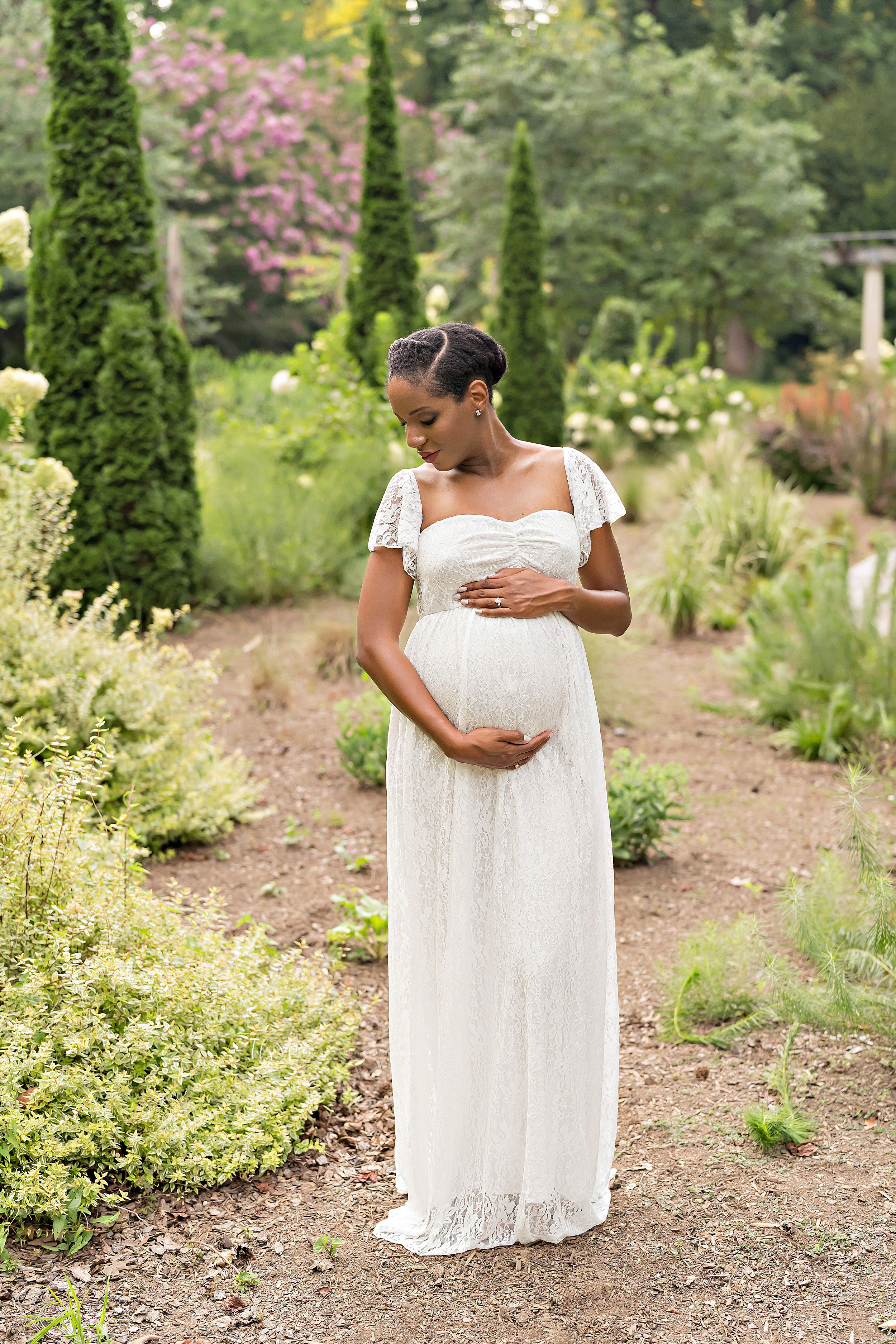 atlanta-decatur-candler-park-sandy-springs-buckhead-virginia-highlands-west-end-decatur-lily-sophia-photography-african-american-couple-expecting-baby-outdoor-garden-sunset-maternity-pictures_2239.jpg