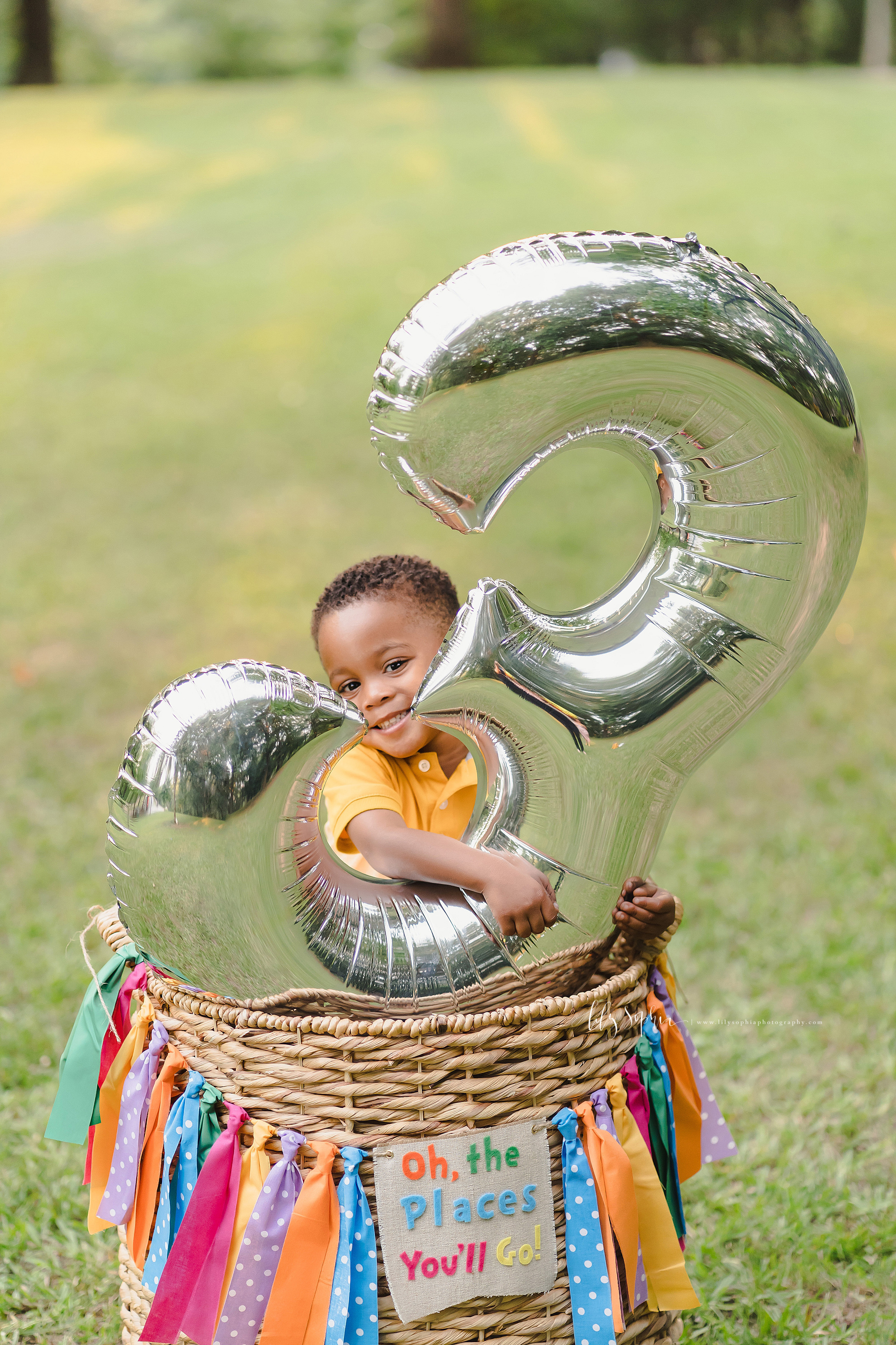atlanta-decatur-candler-park-sandy-springs-buckhead-virginia-highlands-west-end-decatur-lily-sophia-photography-african-american-three-year-old-toddler-mommy-and-me-oh-the-places-you'll-go-hot-air-balloon-theme_2121.jpg