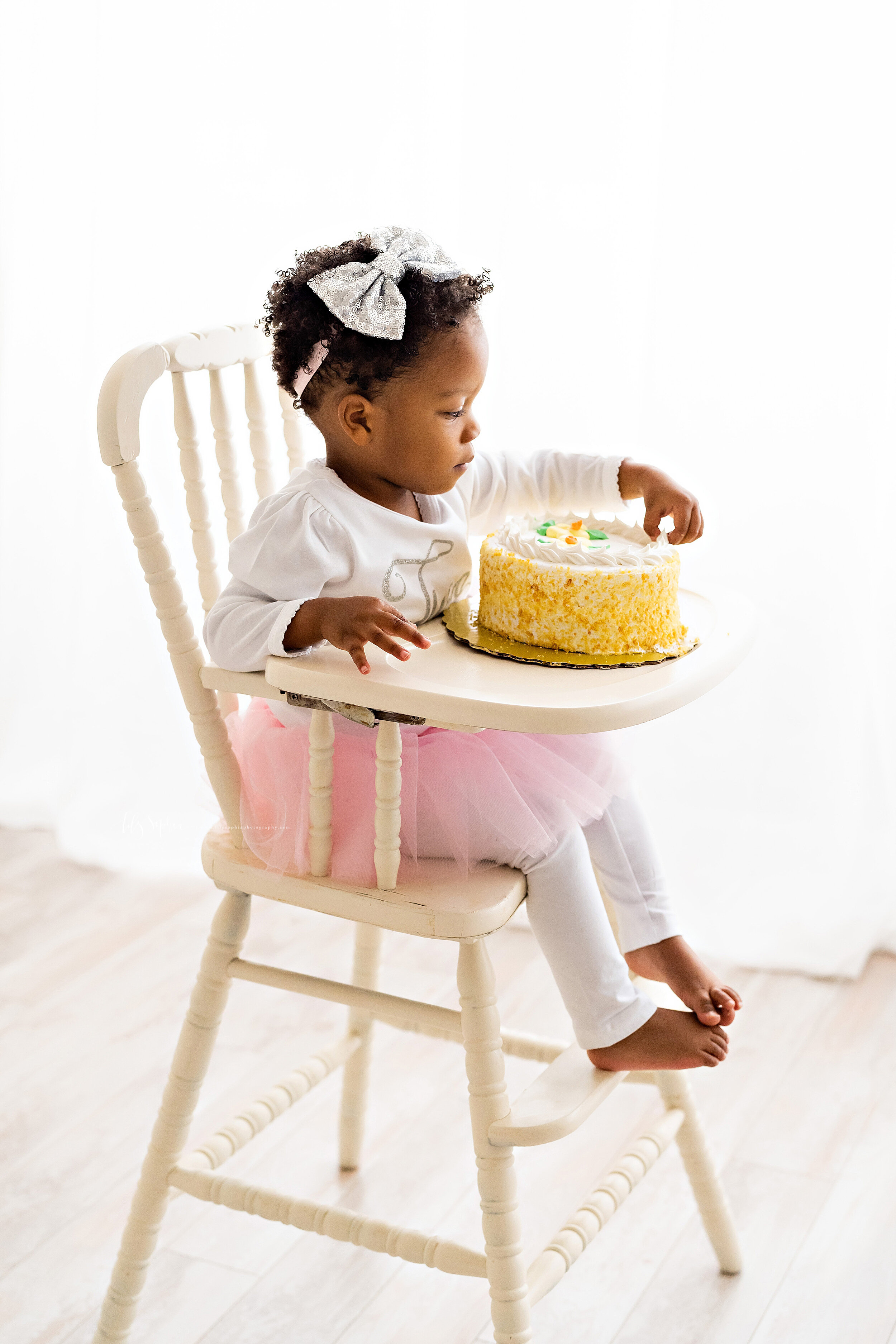 atlanta-poncey-highlands-candler-park-brookhaven-buckhead-virginia-highlands-studio-second-birthday-cake-smash-photos_3568.jpg