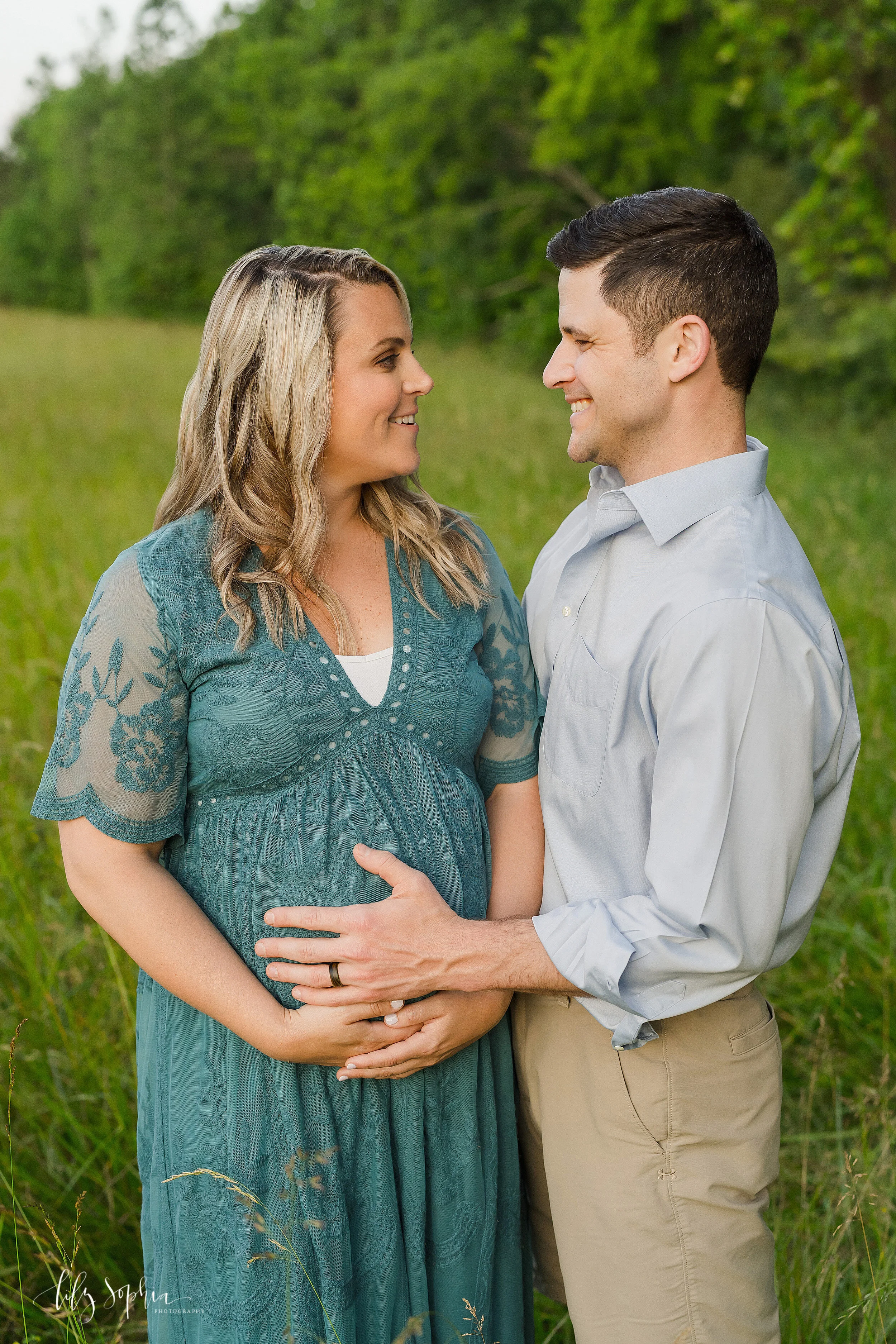 atlanta-buford-suwanee-morningside-buckhead-virginia-highlands-outdoor-family-maternity-photos-field-sunset_4751.jpg
