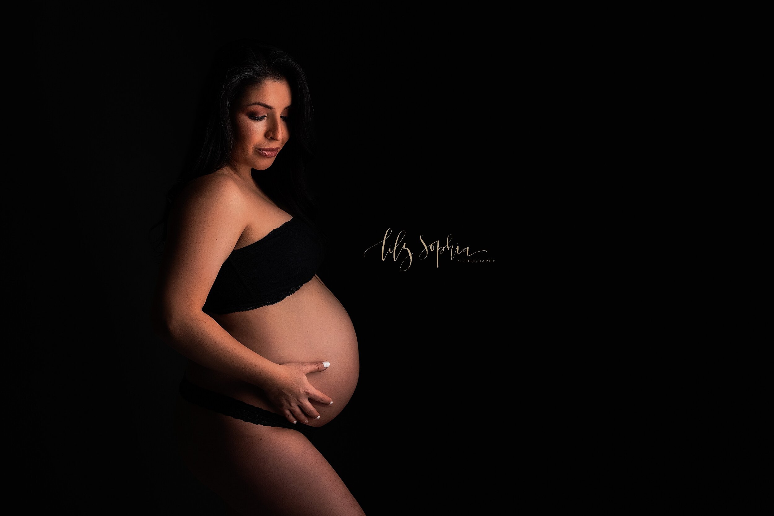 metro-atlanta-georgia-buckhead-alpharetta-roswell-fine-art-pregnancy-photos-editorial-studio-light-portraits_6687.jpg