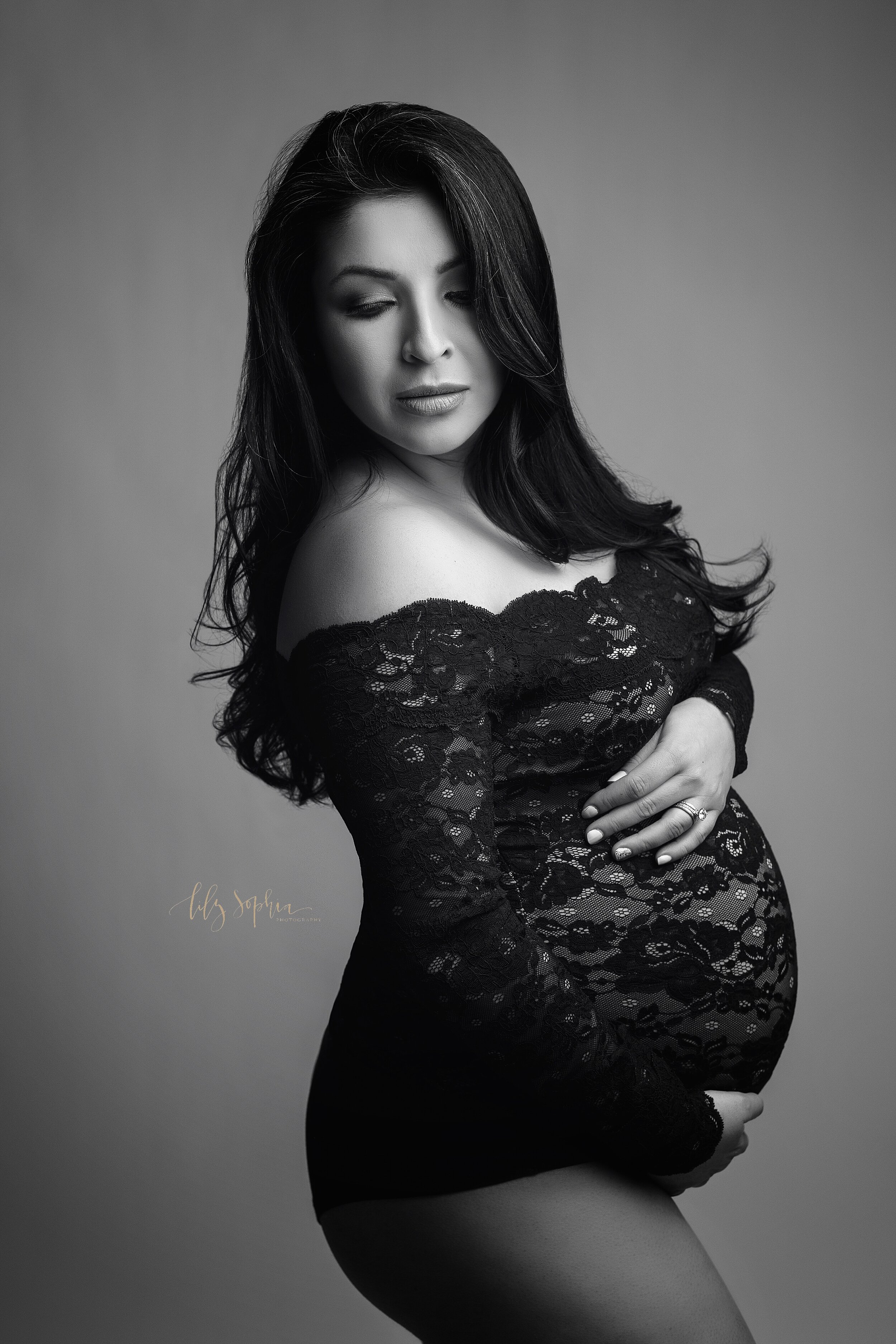 metro-atlanta-georgia-buckhead-alpharetta-roswell-fine-art-pregnancy-photos-editorial-studio-light-portraits_6690.jpg