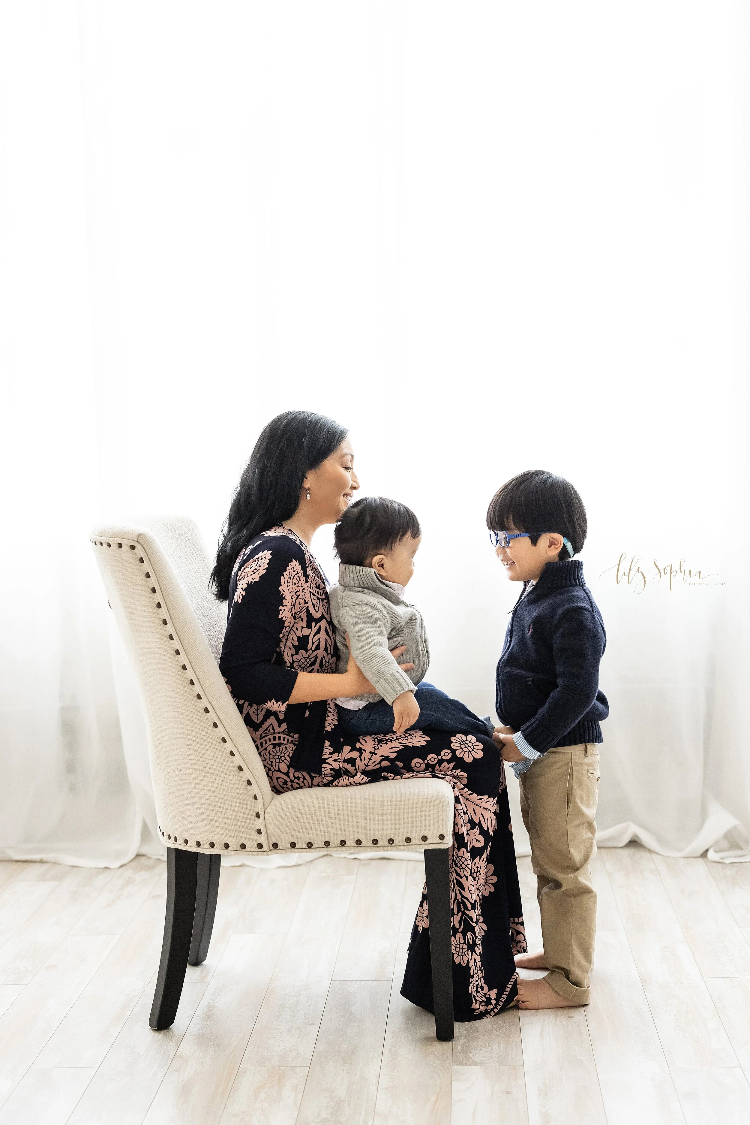 intown-atlanta-garden-hills-georgia-brookhaven-buckhead-studio-cake-smash-birthday-asian-american-family-photos_7198.jpg