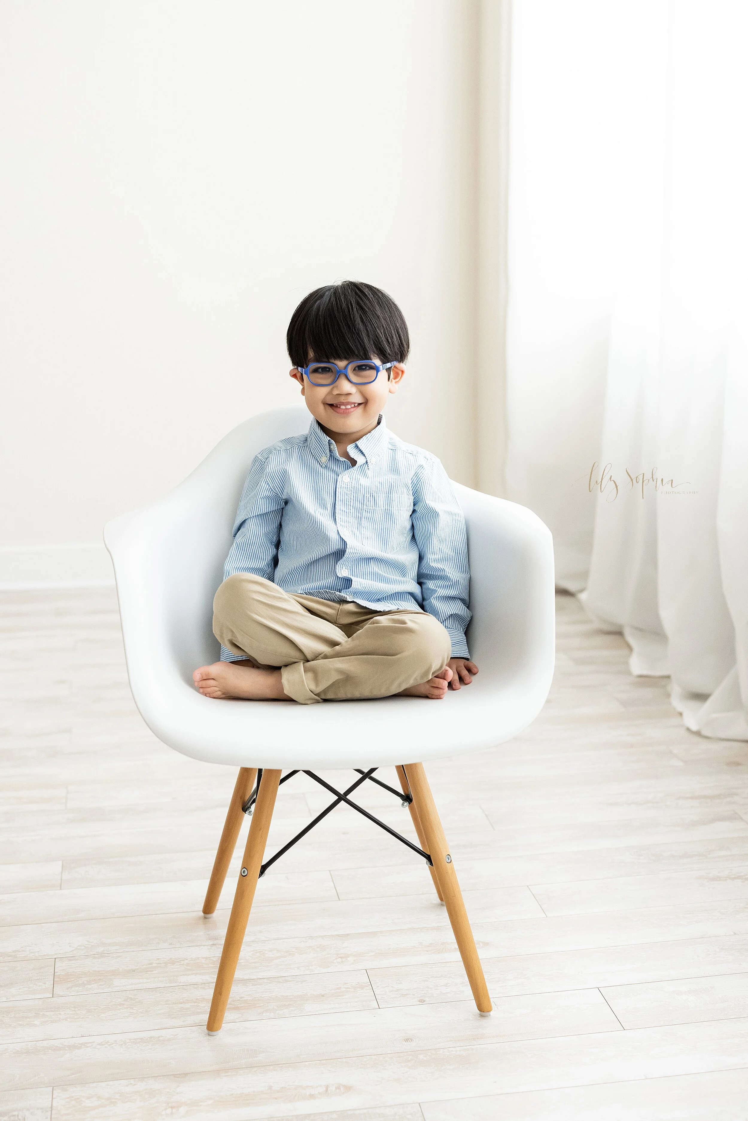 intown-atlanta-garden-hills-georgia-brookhaven-buckhead-studio-cake-smash-birthday-asian-american-family-photos_7211.jpg