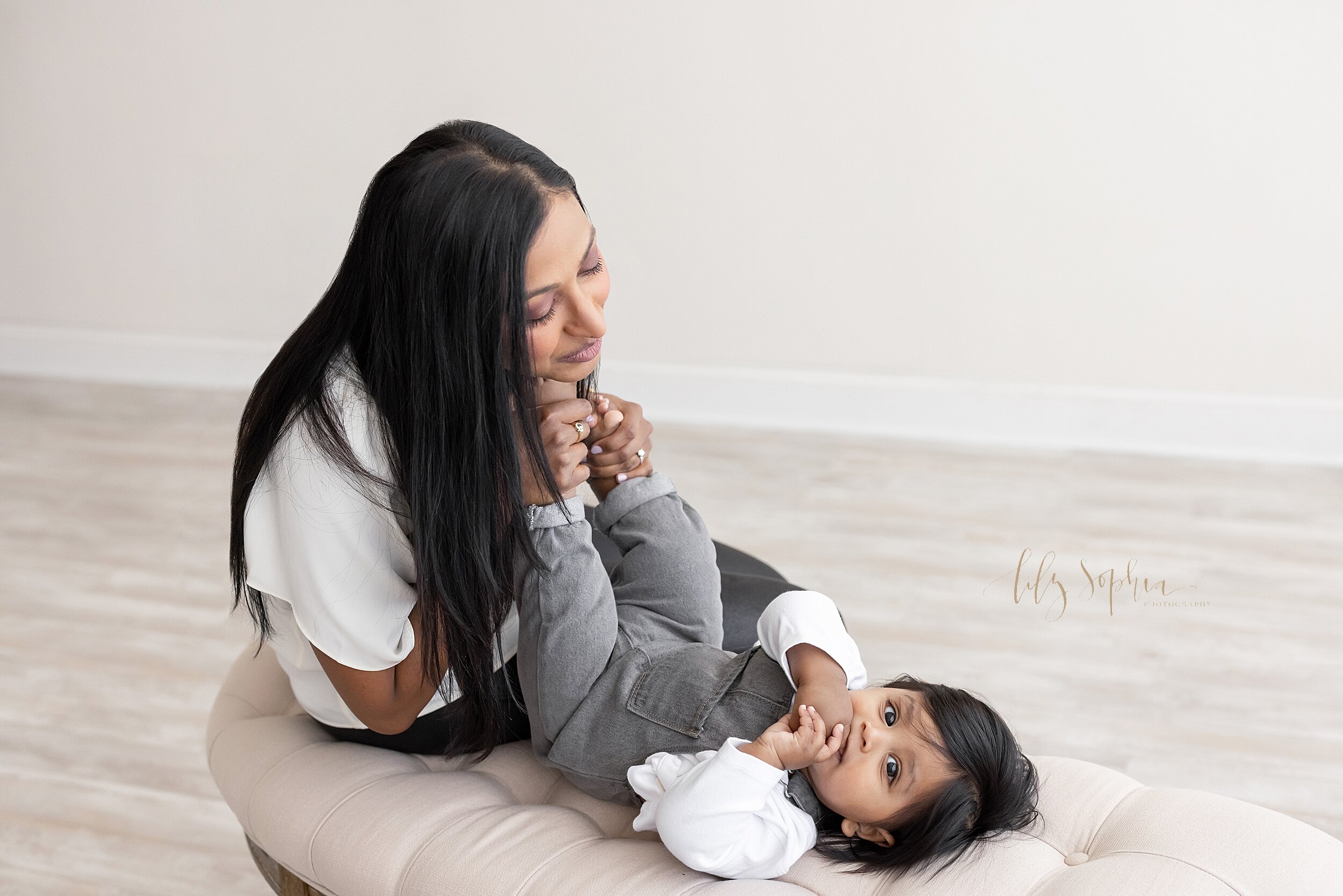 intown-grant-park-vinings-marietta-ponce-city-market-natural-light-studio-indian-family-six-month-milestone-baby-boy_7584.jpg