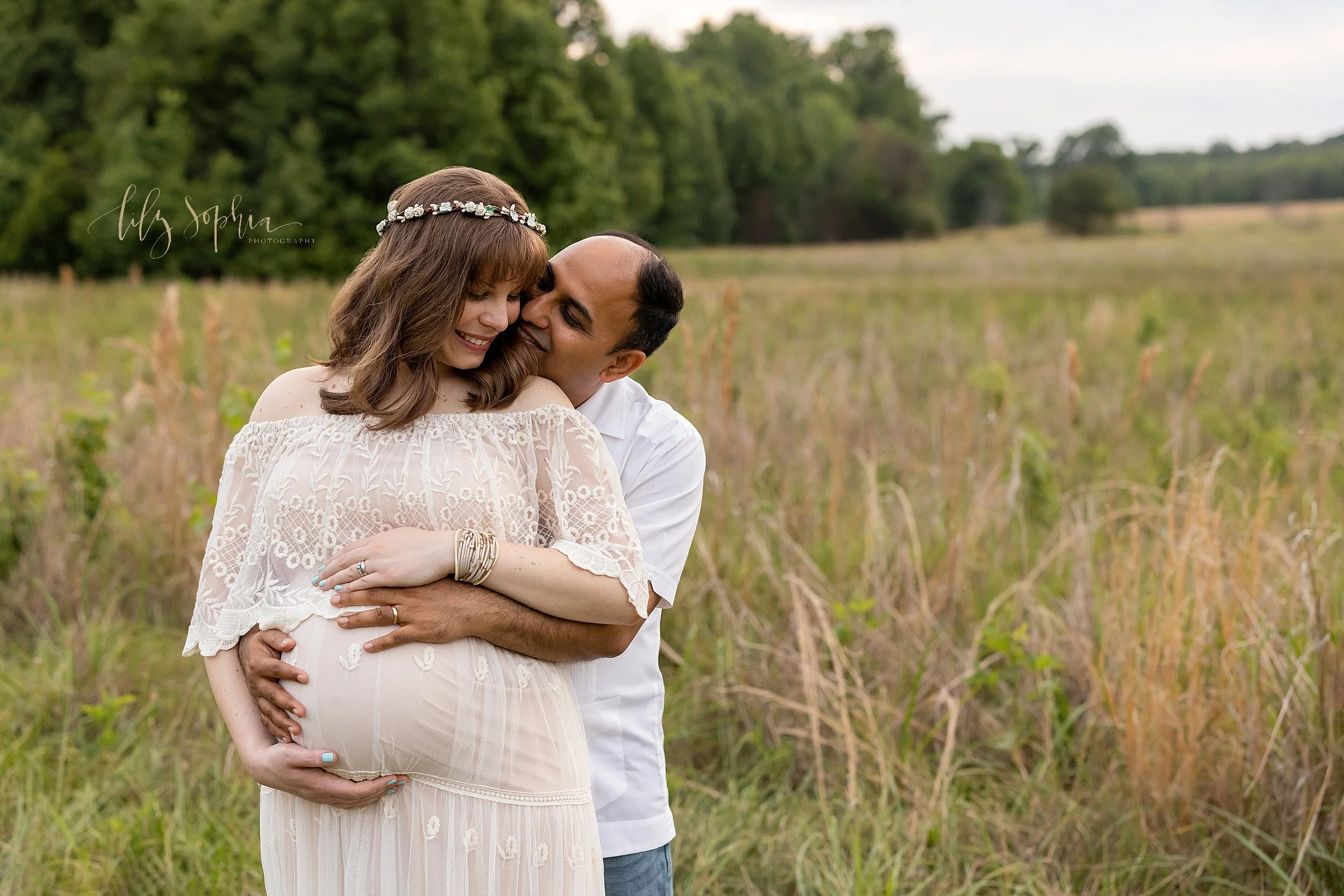 intown-atlanta-decatur-buckhead-virginia-highlands-couple-expecting-baby-girl-field-maternity-outdoor-photos_8037.jpg