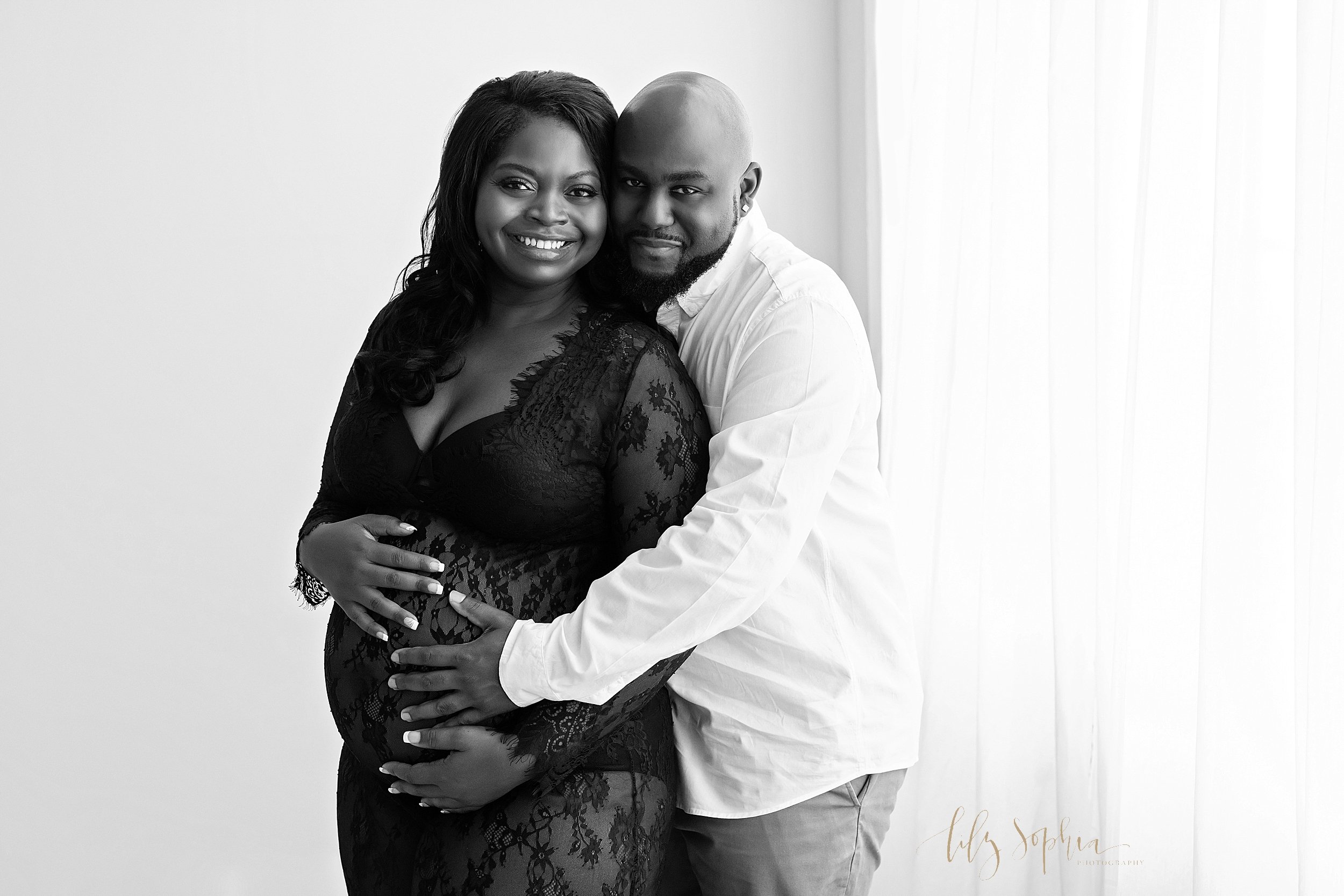 Atlanta Maternity Photographer A Modern Maternity Session with