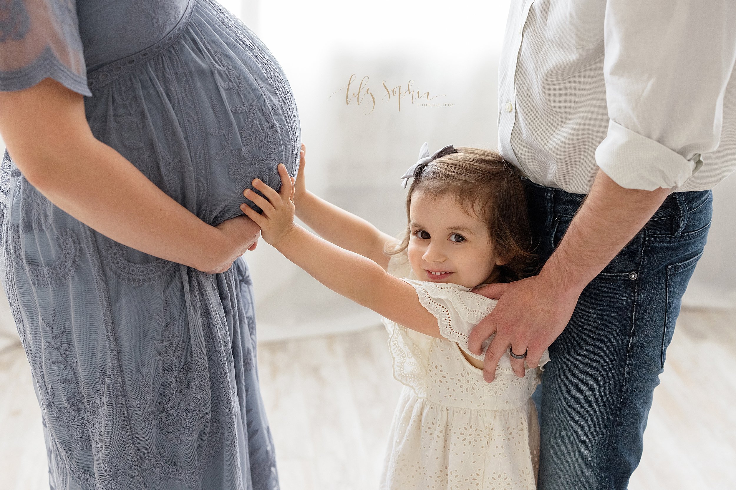 atlanta-family-maternity-photoshoot-pregnancy-portraits-tucker-brookhaven-buckhead-roswell-alpharetta_8530.jpg