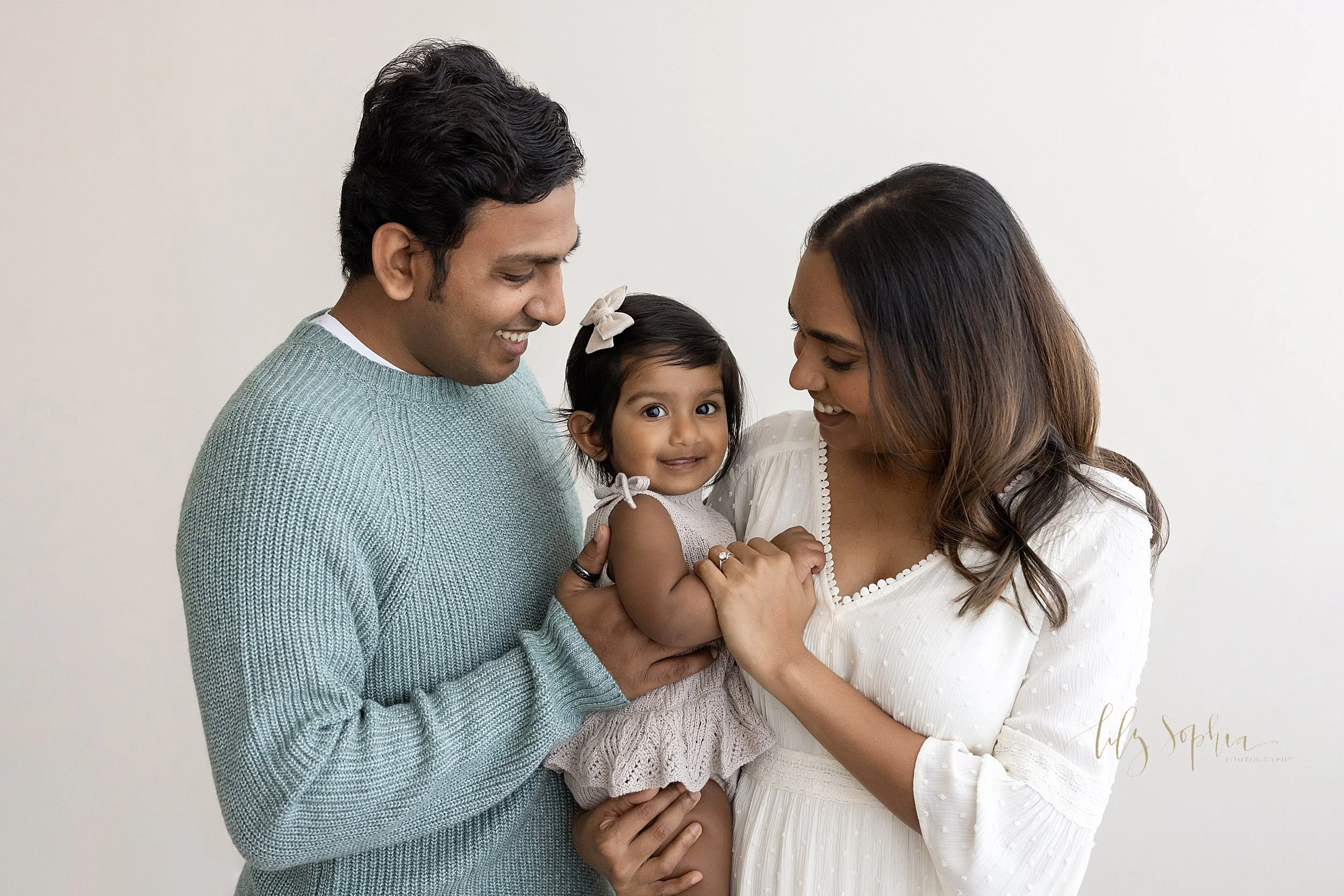 atlanta-family--baby-girl-first-birthday-cake-smash-studio-portraits-photoshoot-lawrenceville-oakhurst-decatur-kirkwood--brookhaven-buckhead-smyrna-grant-park-midtown-virginia-highlands_9001.jpg