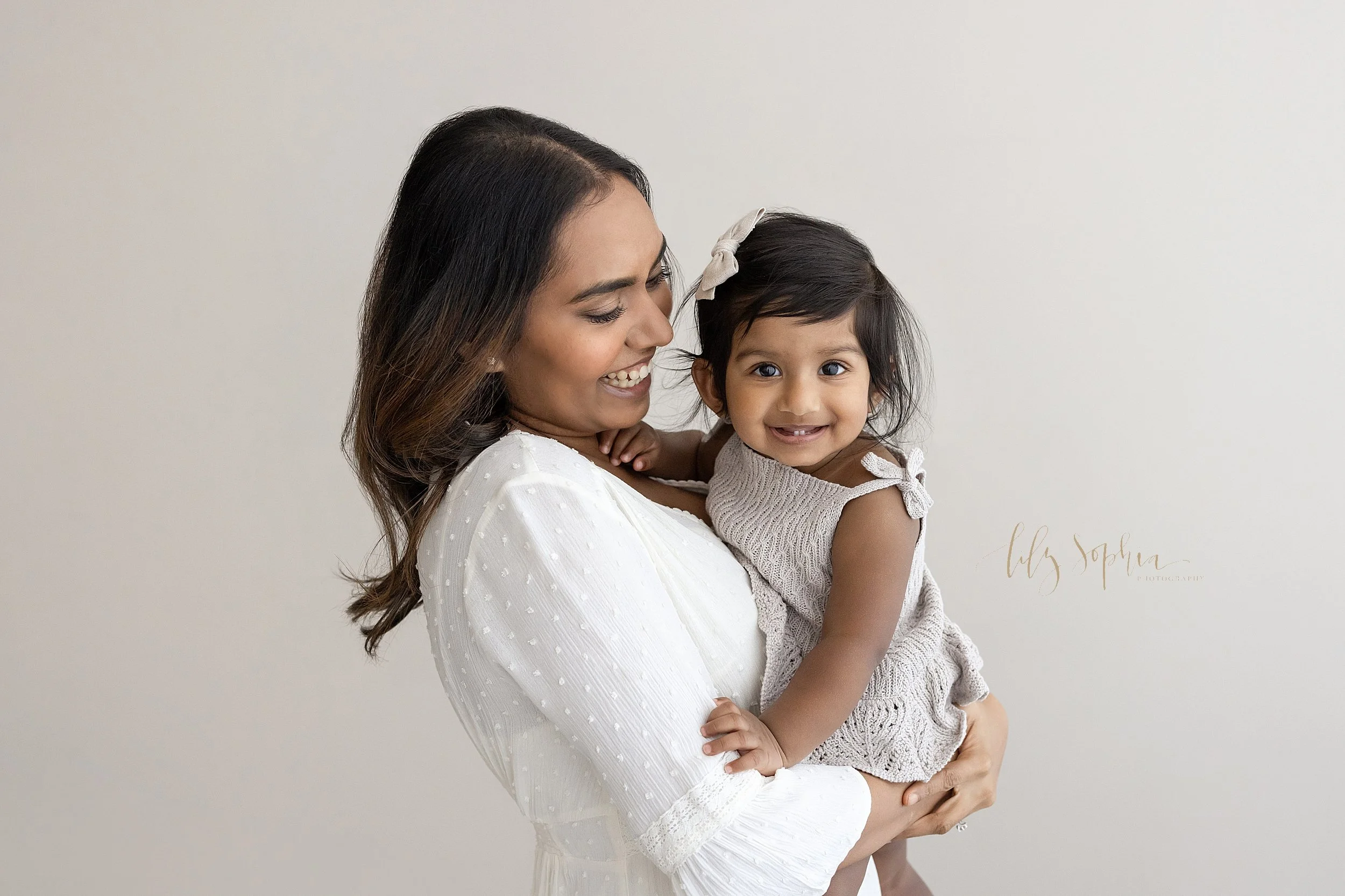 atlanta-family--baby-girl-first-birthday-cake-smash-studio-portraits-photoshoot-lawrenceville-oakhurst-decatur-kirkwood--brookhaven-buckhead-smyrna-grant-park-midtown-virginia-highlands_9003.jpg