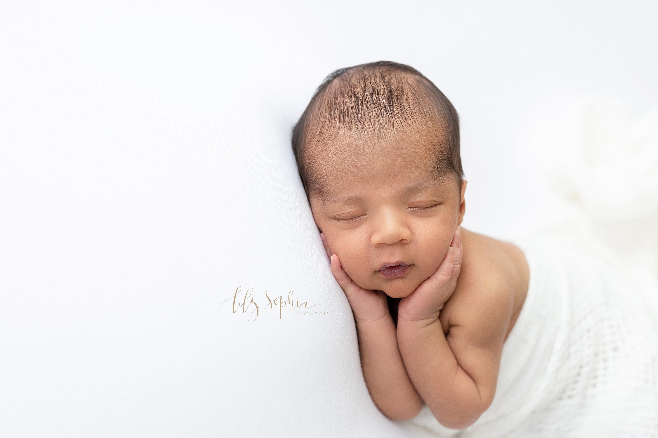 atlanta-family-newborn--baby-boy-studio-portraits-maternity-photoshoot-buford-lawrenceville-oakhurst-decatur-kirkwood--brookhaven-buckhead-smyrna-grant-park-midtown-virginia-highlands_9098.jpg