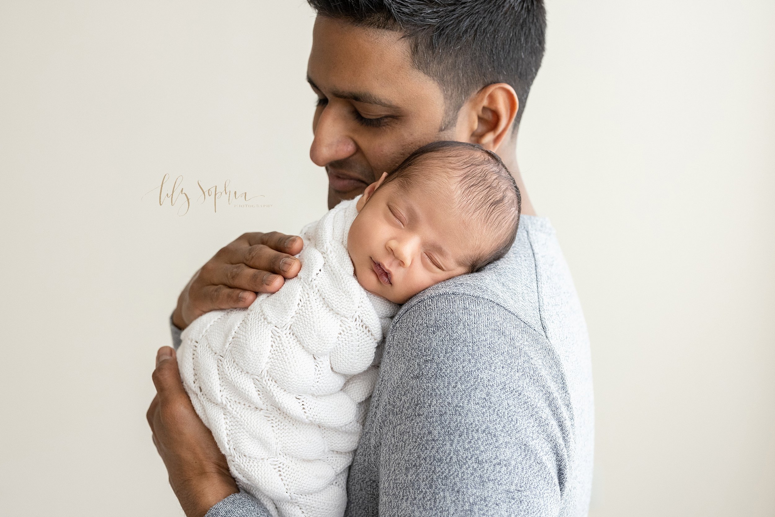 atlanta-family-newborn--baby-boy-studio-portraits-maternity-photoshoot-buford-lawrenceville-oakhurst-decatur-kirkwood--brookhaven-buckhead-smyrna-grant-park-midtown-virginia-highlands_9095.jpg