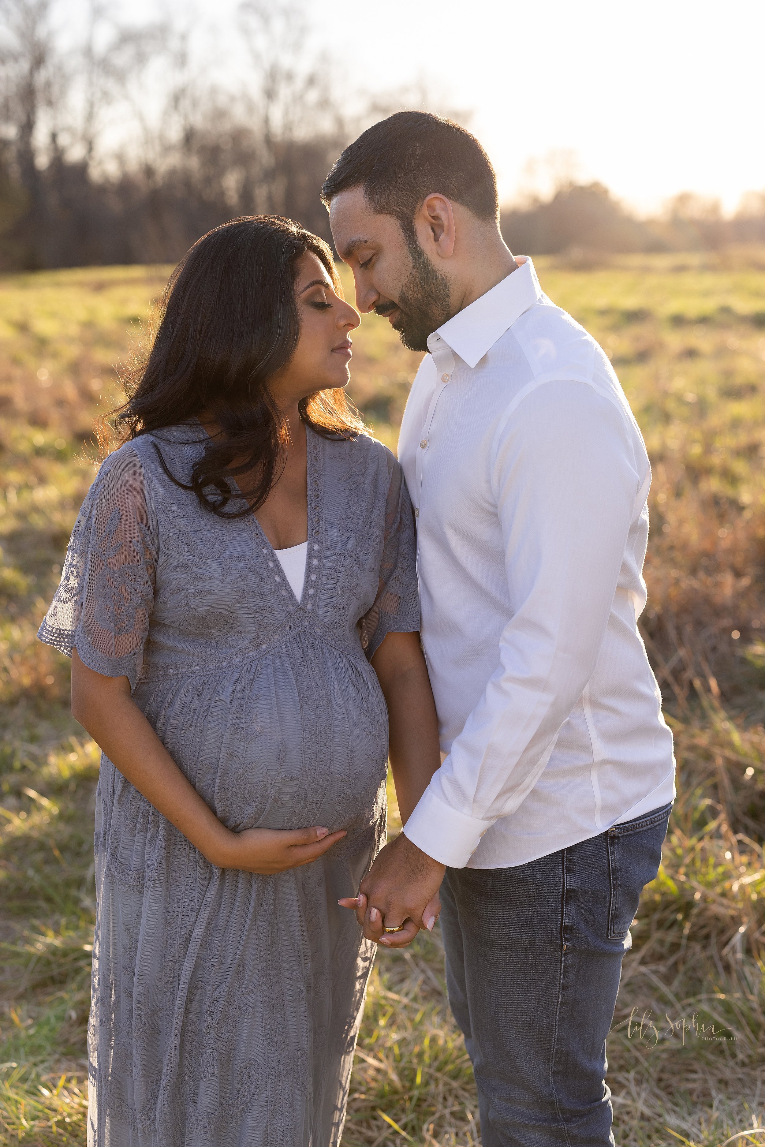 atlanta-indian-couple-portraits-maternity-photoshoot-expecting-newborn-baby-girl-dunwoody-oakhurst-decatur-kirkwood--brookhaven-buckhead-smyrna-grant-park-midtown-virginia-highlands_9283.jpg