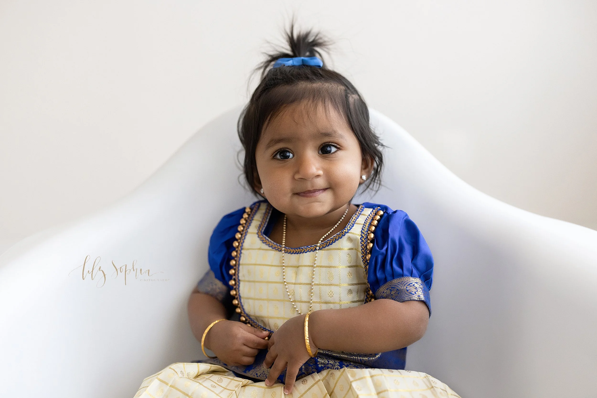 atlanta-portraits-indian-family-studio-first-birthday-cake-smash-east-cobb-marietta-buckhead_9500.jpg