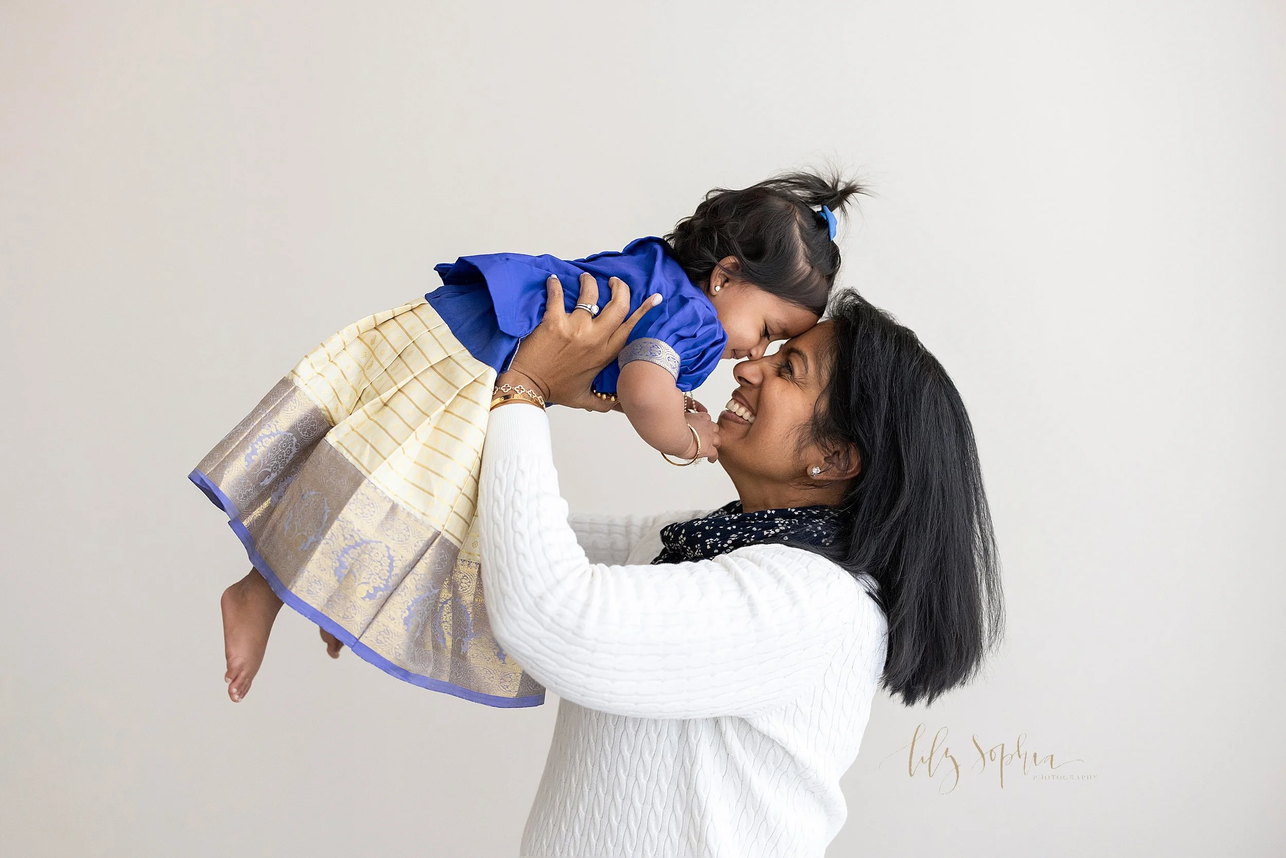 atlanta-portraits-indian-family-studio-first-birthday-cake-smash-east-cobb-marietta-buckhead_9502.jpg