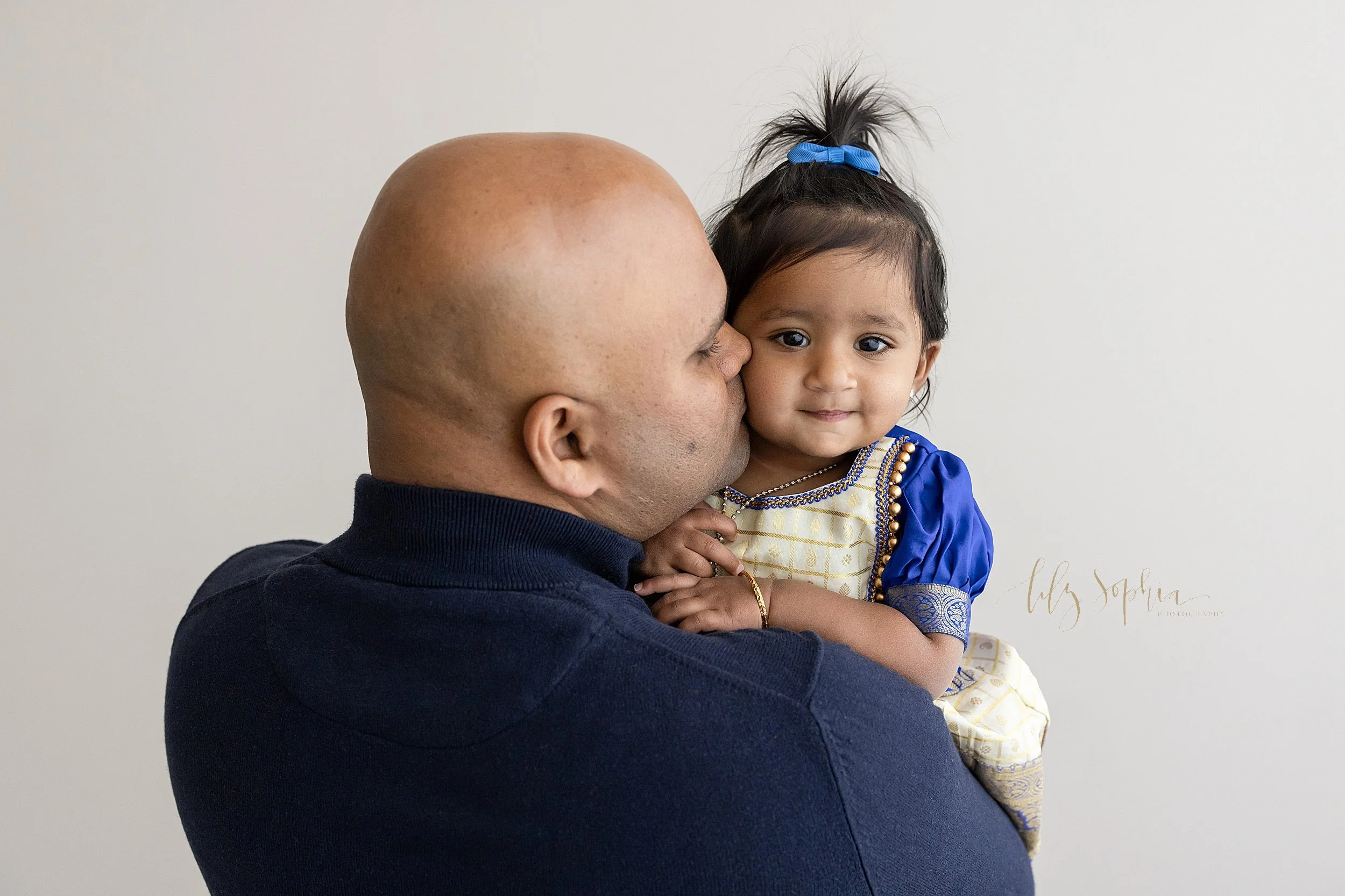 atlanta-portraits-indian-family-studio-first-birthday-cake-smash-east-cobb-marietta-buckhead_9507.jpg