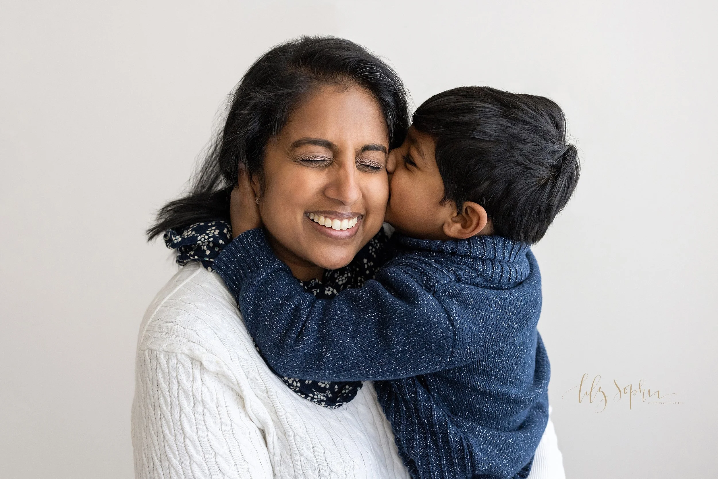 atlanta-portraits-indian-family-studio-first-birthday-cake-smash-east-cobb-marietta-buckhead_9506.jpg