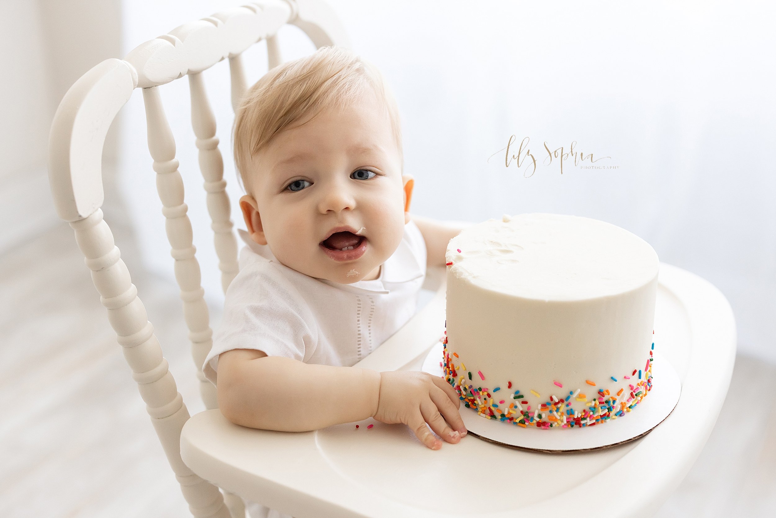 intown-atlanta-grant-park-kirkwood-first-birthday-portrait-baby-boy-family-photos-cake-smash_0199.jpg