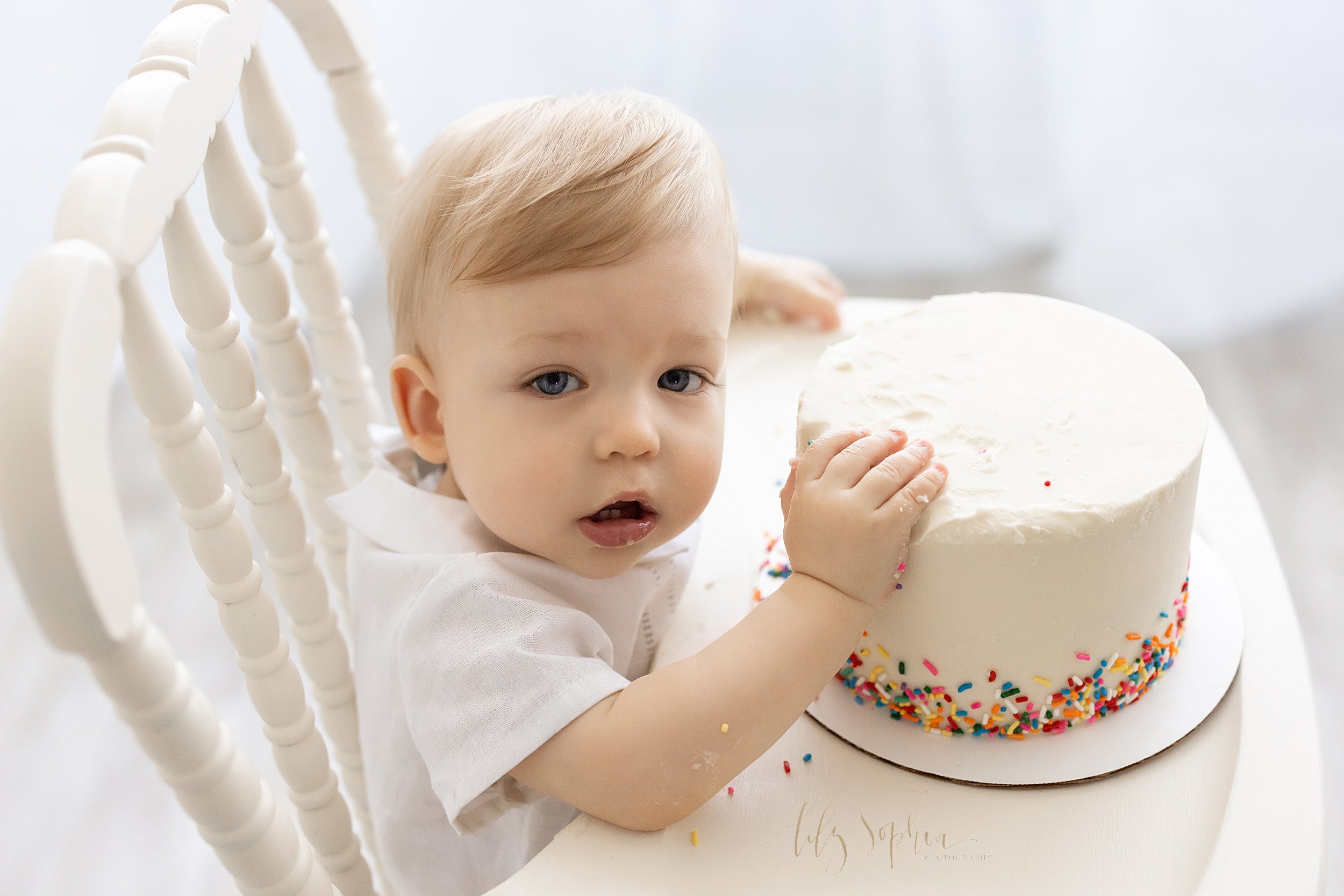 intown-atlanta-grant-park-kirkwood-first-birthday-portrait-baby-boy-family-photos-cake-smash_0201.jpg