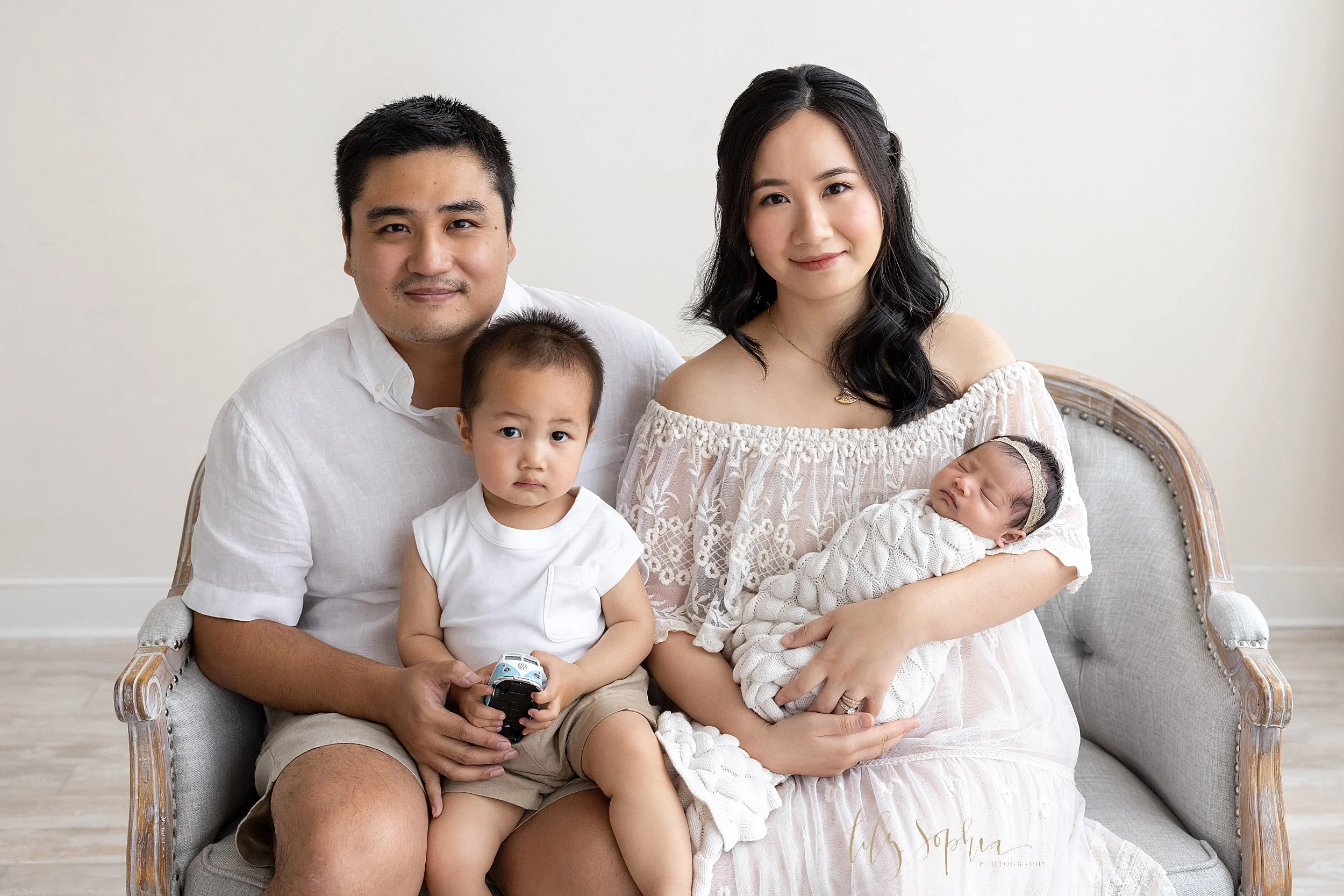 intown-atlanta-grant-park-kirkwood-newborn-baby-girl-studio-photos-asian-chinese-family_0169.jpg