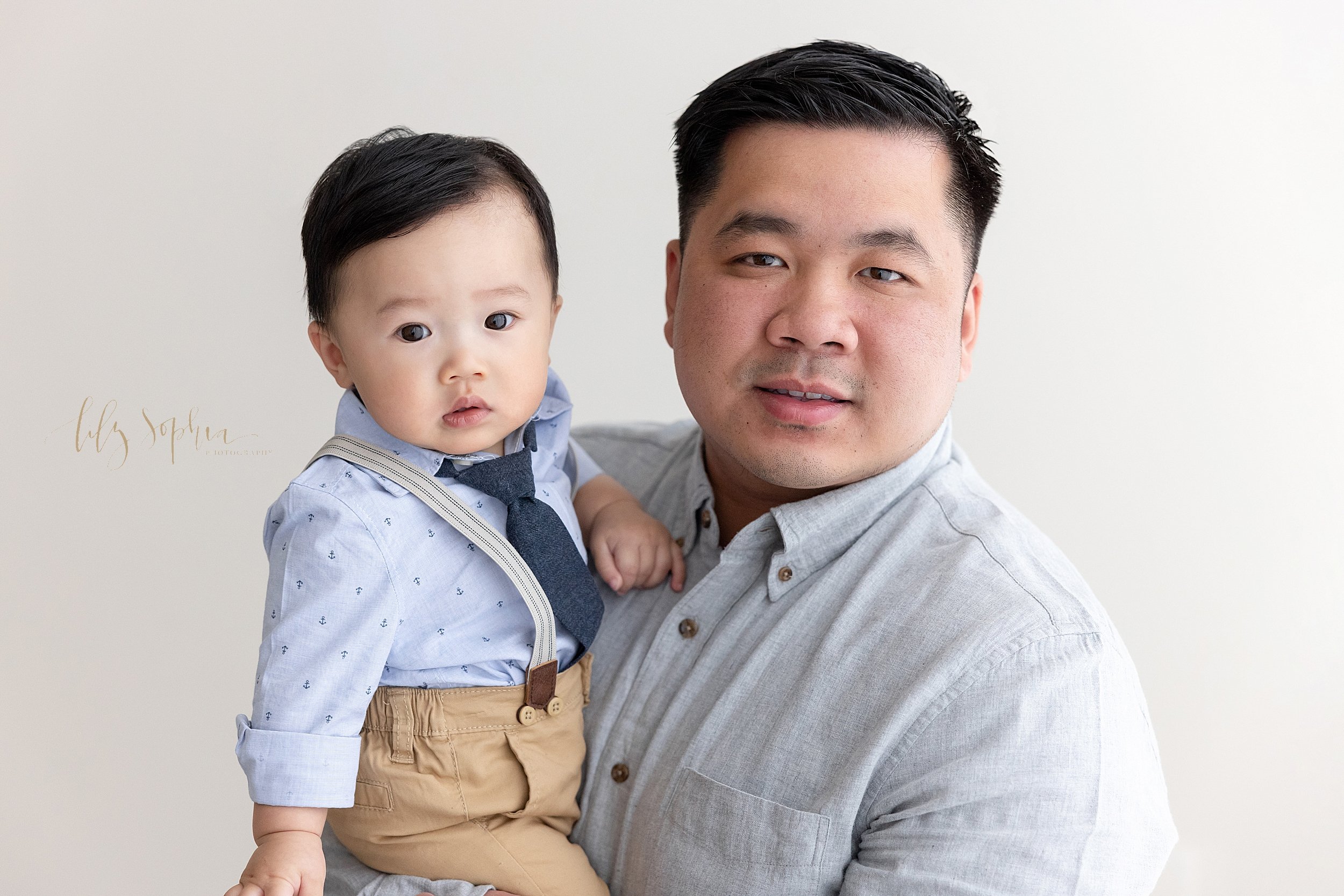 intown-atlanta-grant-park-kirkwood-decatur-buckhead-brookhaven-studio-vietnamese-family-pictures-baby-boy-sitting-milestone_0879.jpg