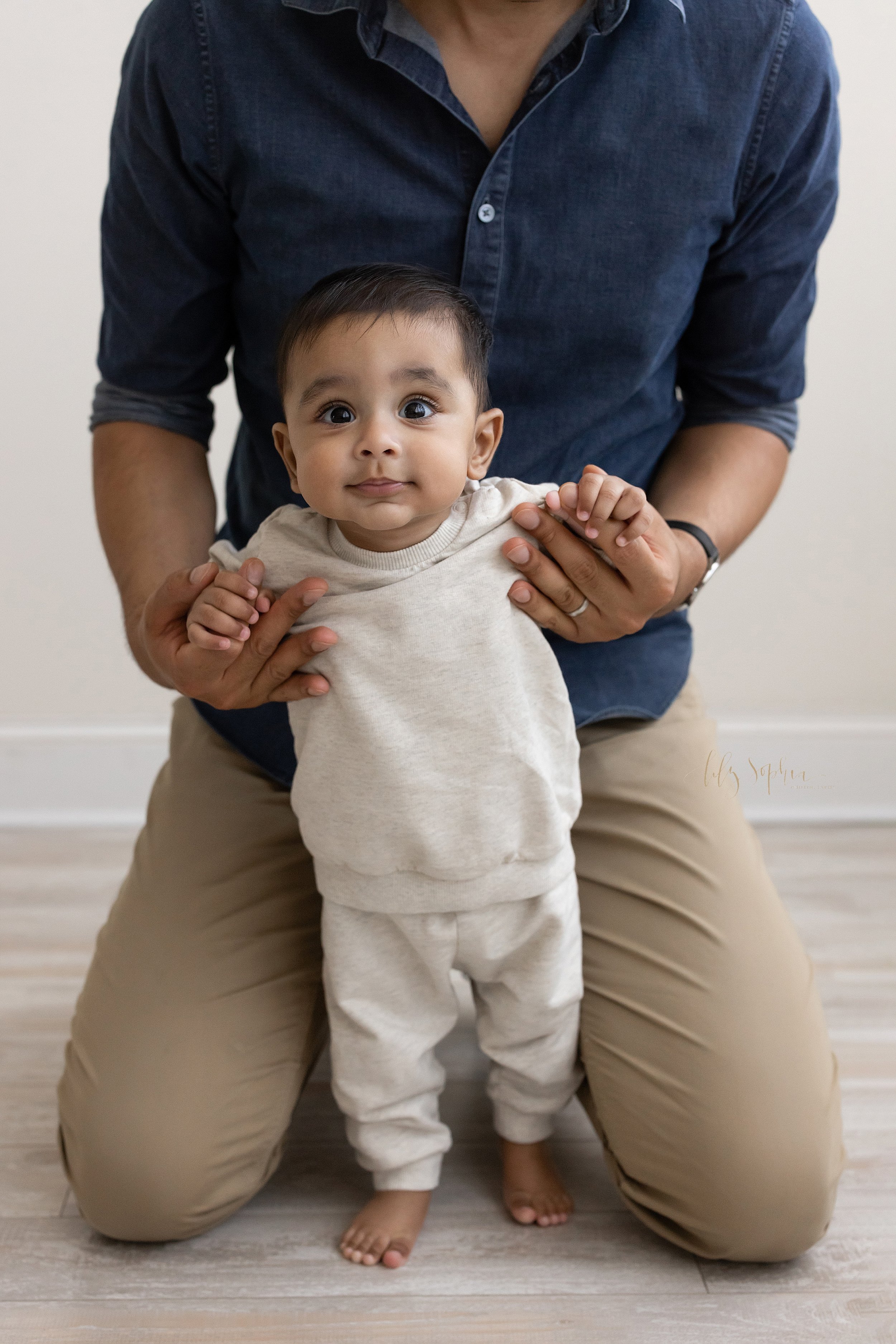 intown-atlanta-grant-park-kirkwood-decatur-morningside-muslim-family-pictures-baby-boy-sitting-milestone-studio-portraits_0790.jpg