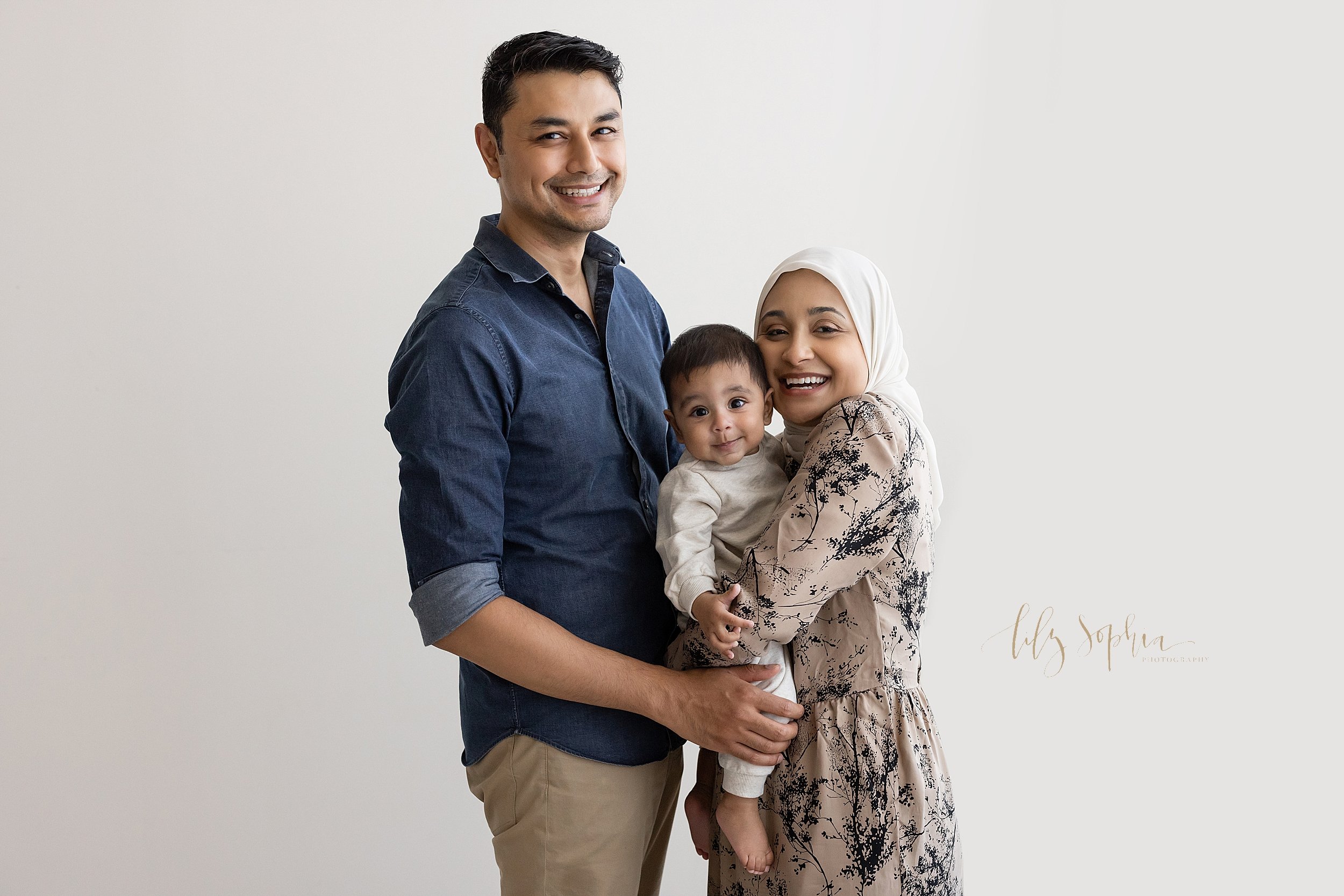 intown-atlanta-grant-park-kirkwood-decatur-morningside-muslim-family-pictures-baby-boy-sitting-milestone-studio-portraits_0794.jpg