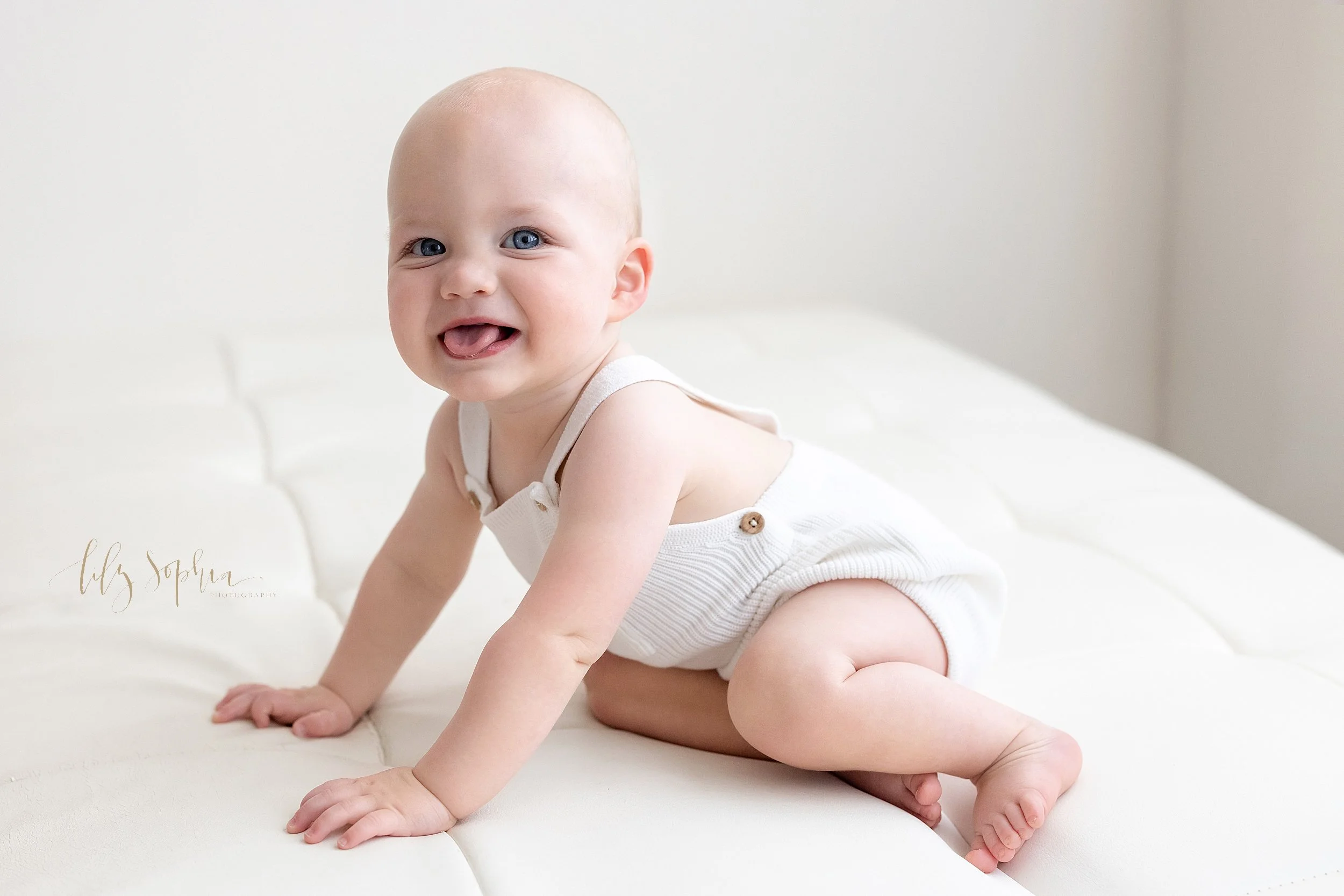 intown-atlanta-grant-park-kirkwood-decatur-buckhead-brookhaven-studio-first-birthday-baby-boy-smash-cake-family-photos_0931.jpg