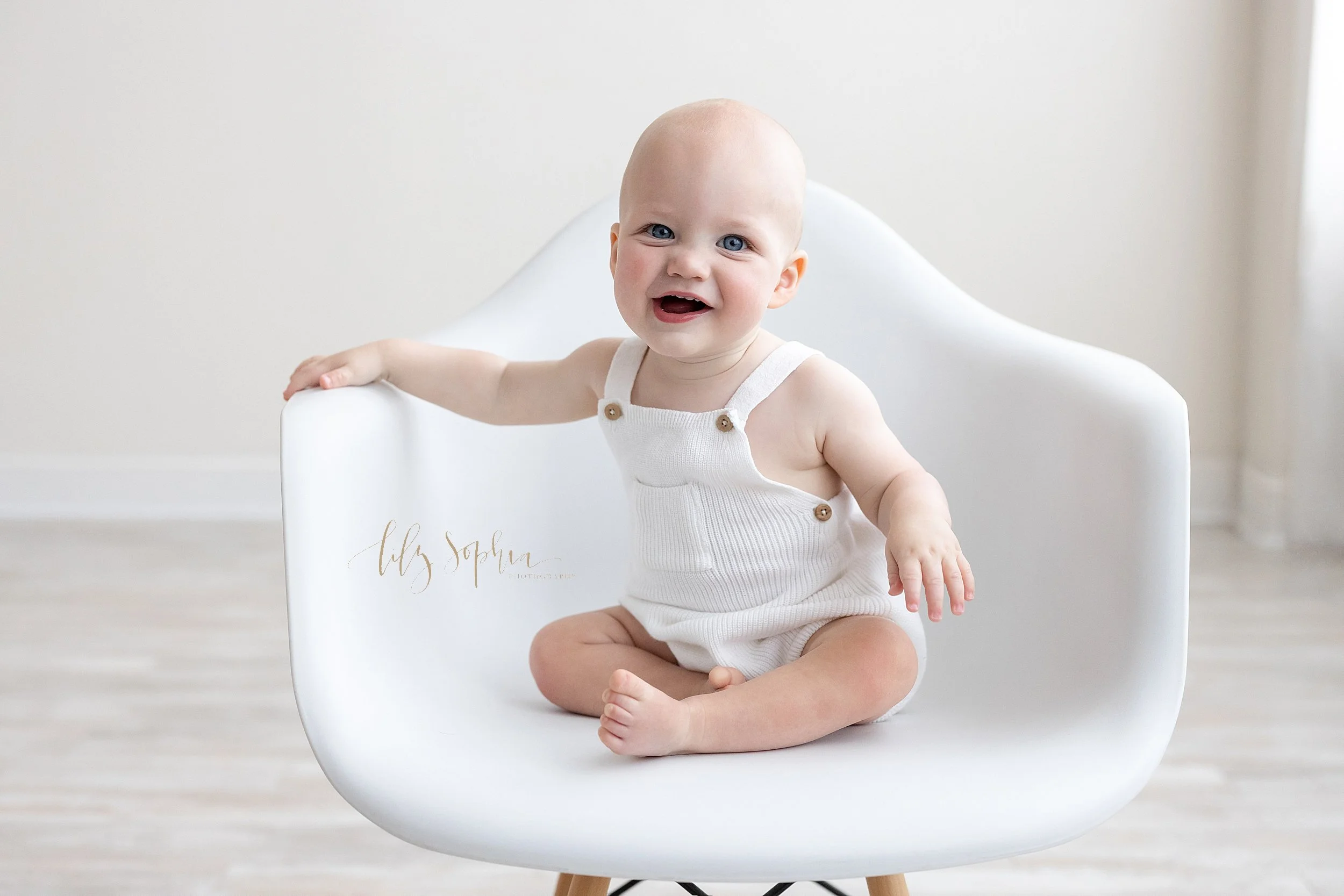 intown-atlanta-grant-park-kirkwood-decatur-buckhead-brookhaven-studio-first-birthday-baby-boy-smash-cake-family-photos_0944.jpg
