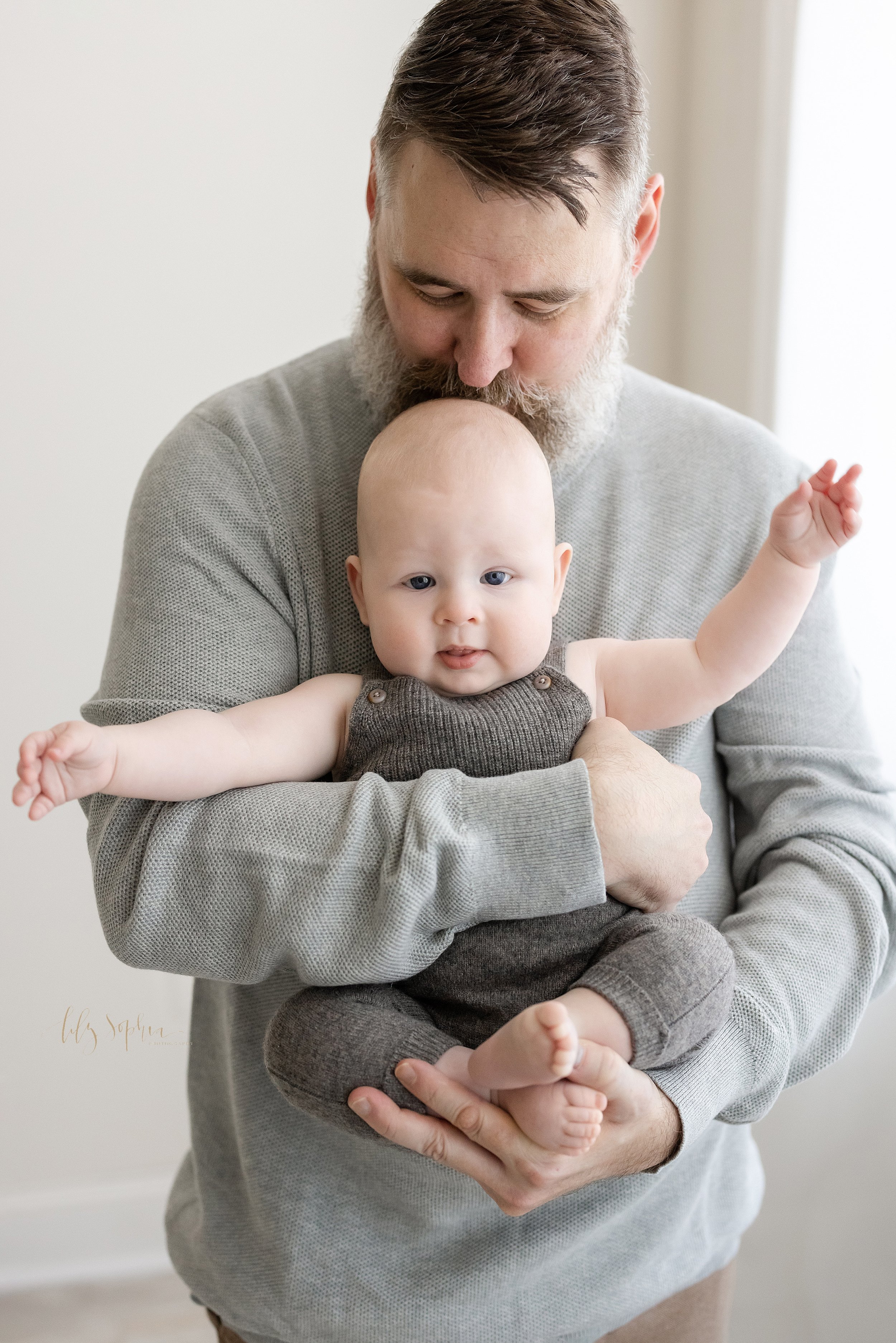 intown-atlanta-grant-park-kirkwood-decatur-buckhead-virginia-highlands-baby-boy-six-months-sitting-milestone-studio-family-photos_1216.jpg