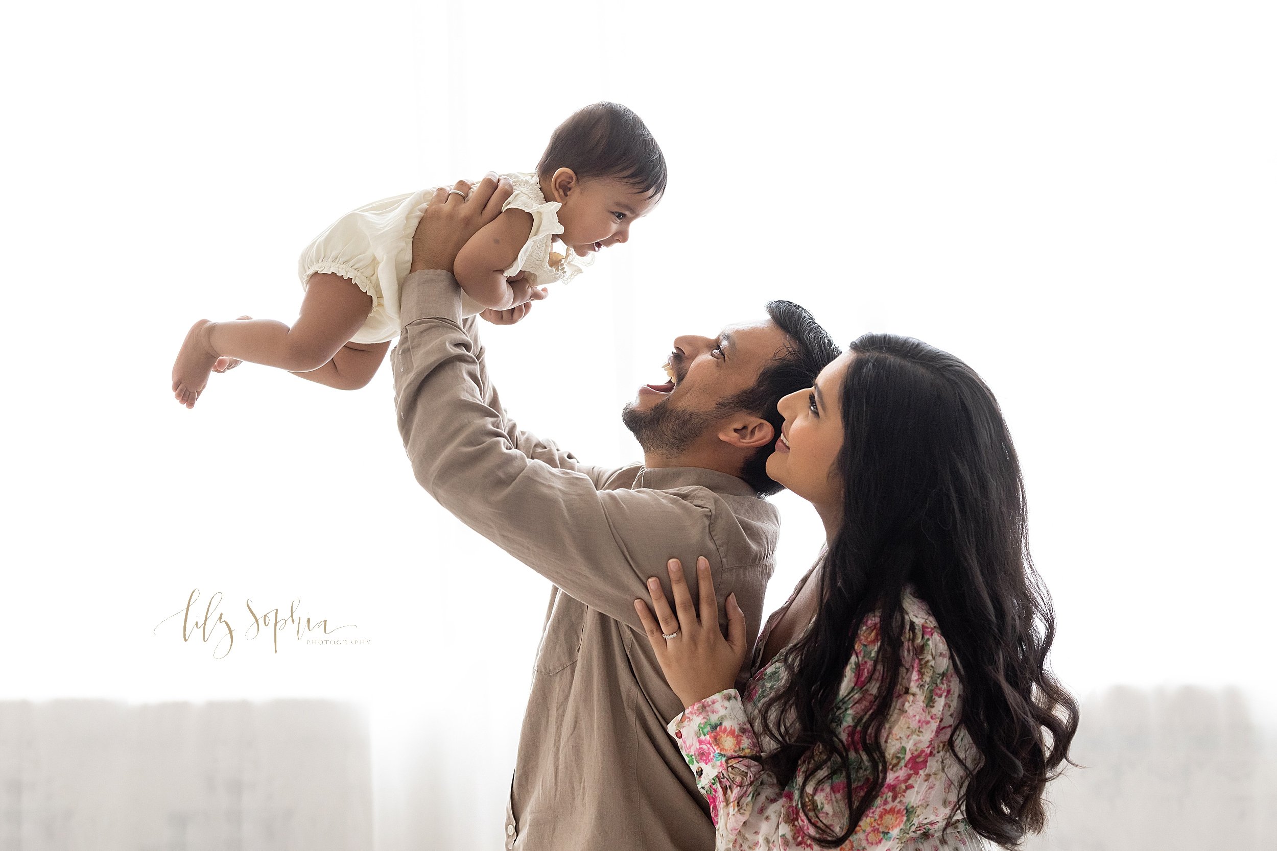 intown-atlanta-grant-park-kirkwood-douglasville-indian-family-sitting-milestone-baby-girl-studio-photos_1558.jpg