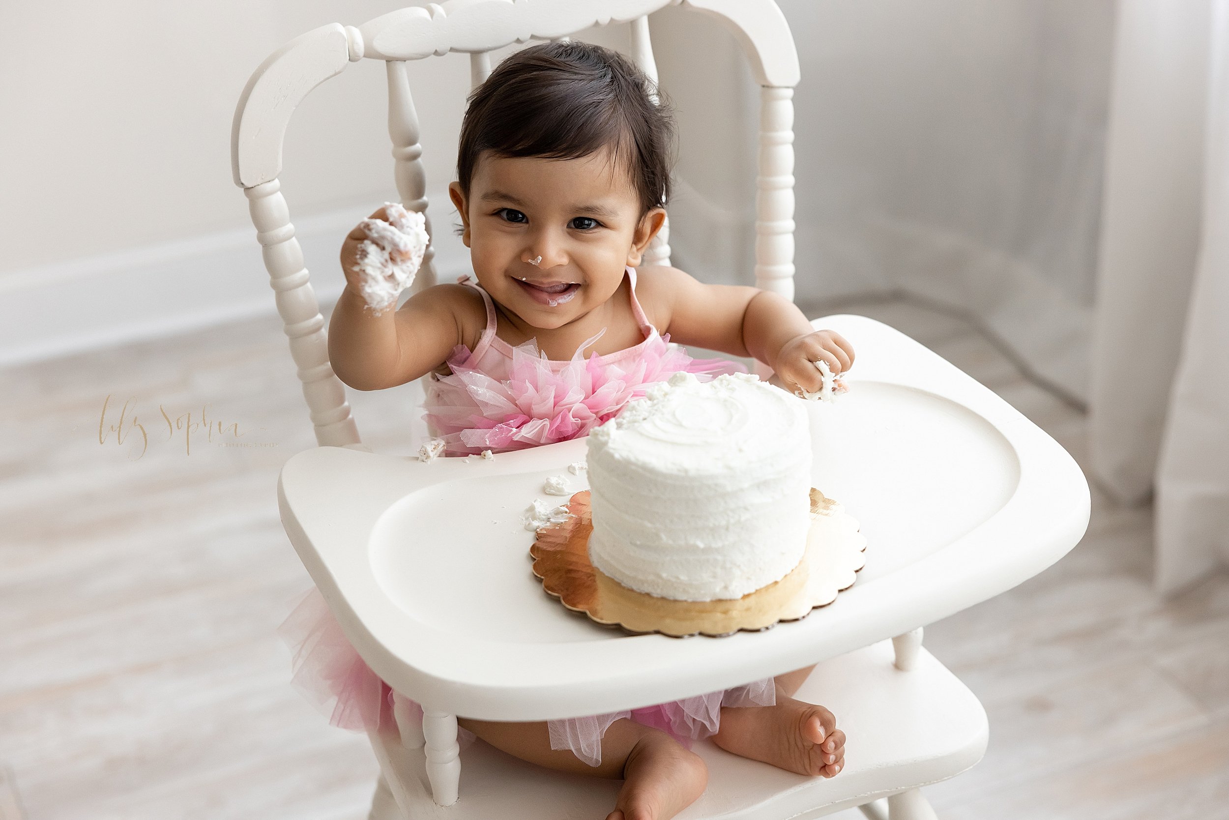 intown-atlanta-grant-park-kirkwood-douglasville-indian-family-baby-girl-first-birthday-cake-smash-photos_1457.jpg