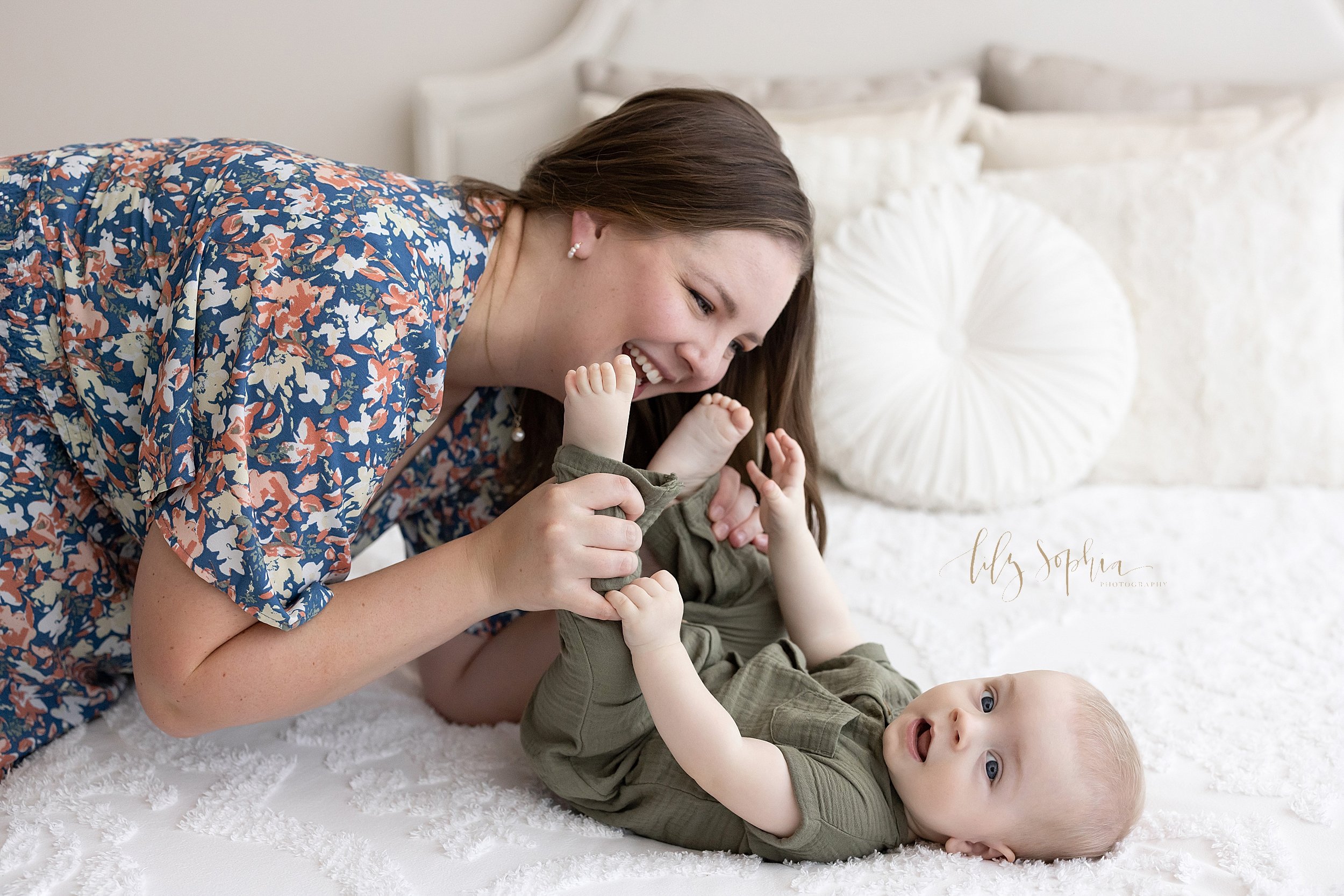 intown-atlanta-grant-park-kirkwood-oakhurst-decatur-family-baby-boy-sitting-milestone-studio-pictures_1721.jpg