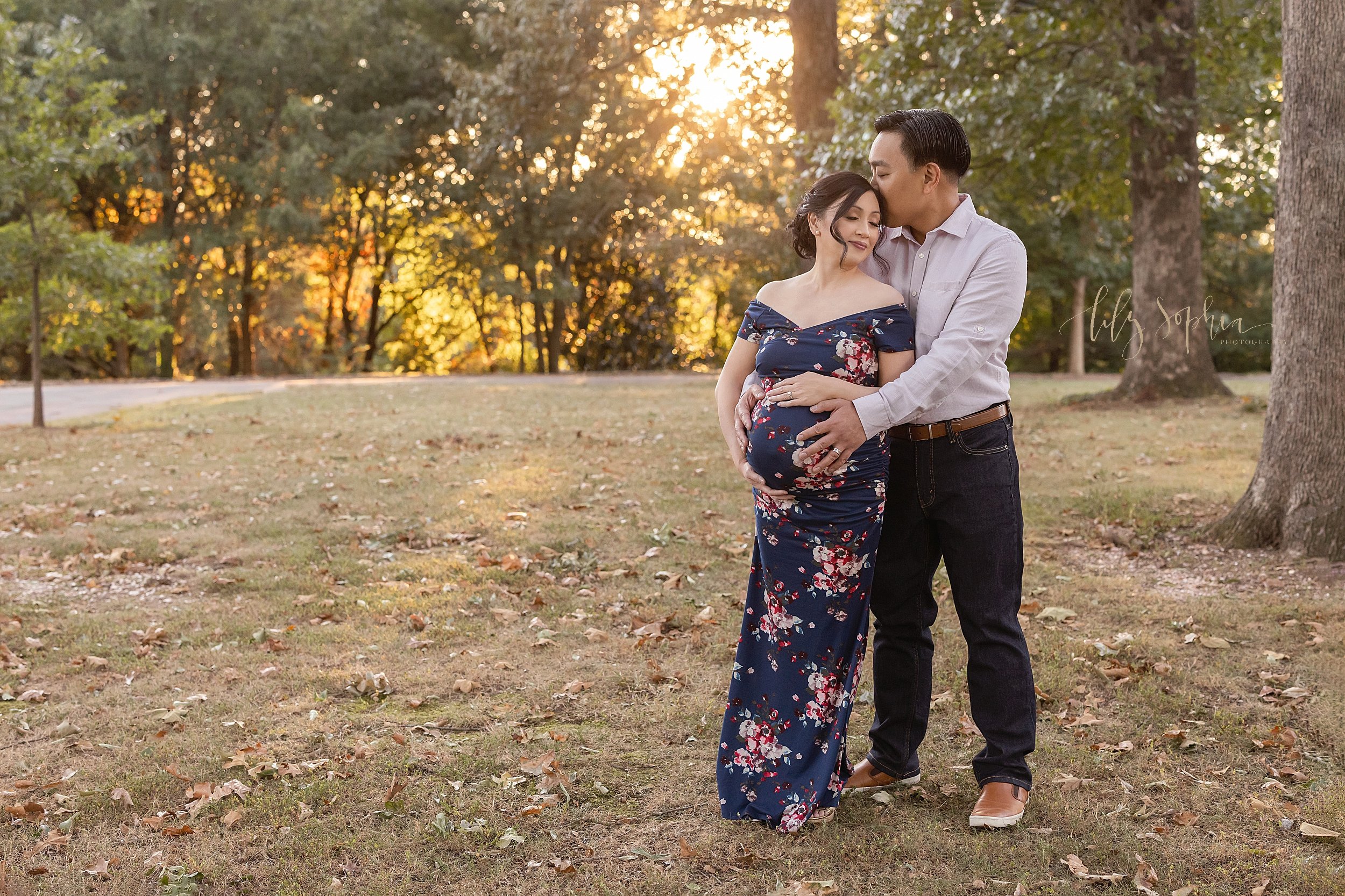 intown-atlanta-grant-park-kirkwood-decatur-brookwood-hills-family-maternity-expecting-baby-girl-pregnancy-fall-outdoor-photos_1432.jpg