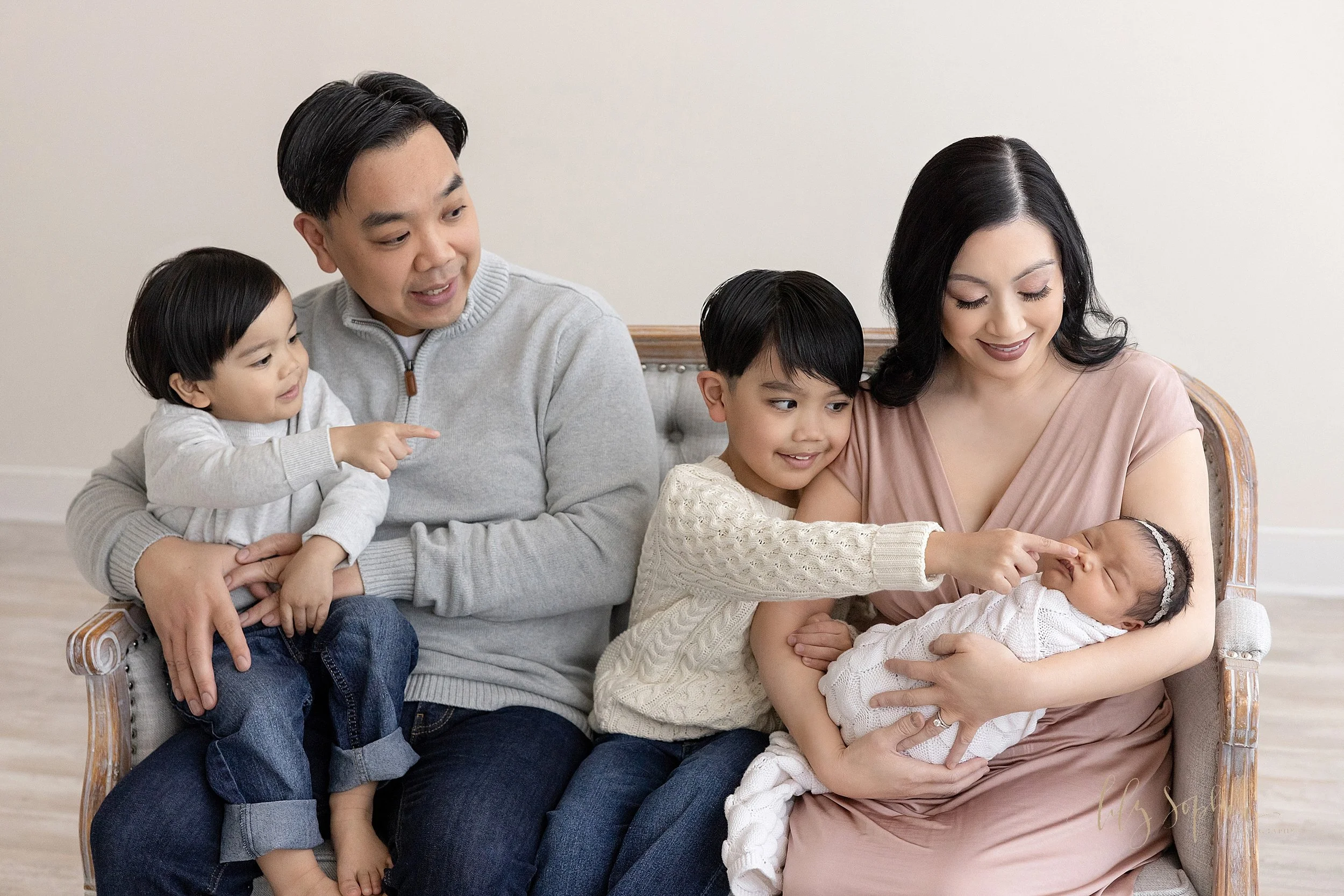 intown-atlanta-grant-park-kirkwood-decatur-underwood-hills-chinese-filipino-family-newborn-baby-girl-photos-studio_1746.jpg