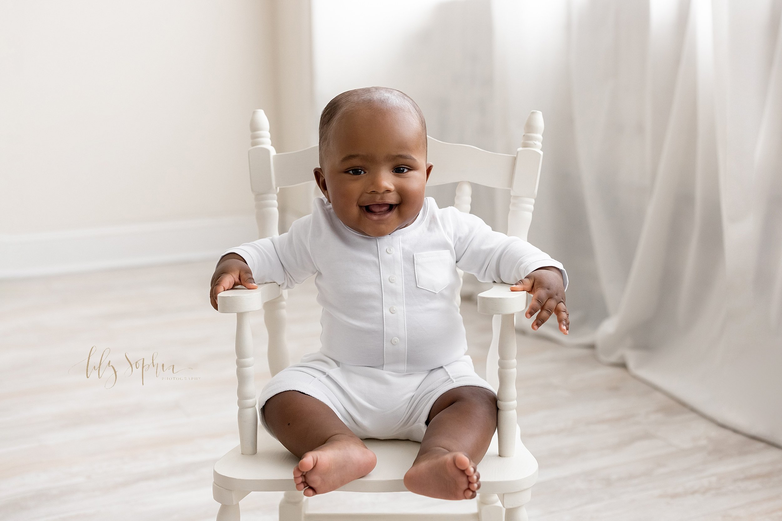 intown-atlanta-grant-park-buckhead-brookhaven-baby-boy-sitting-milestone-family-photoshoot_1876.jpg