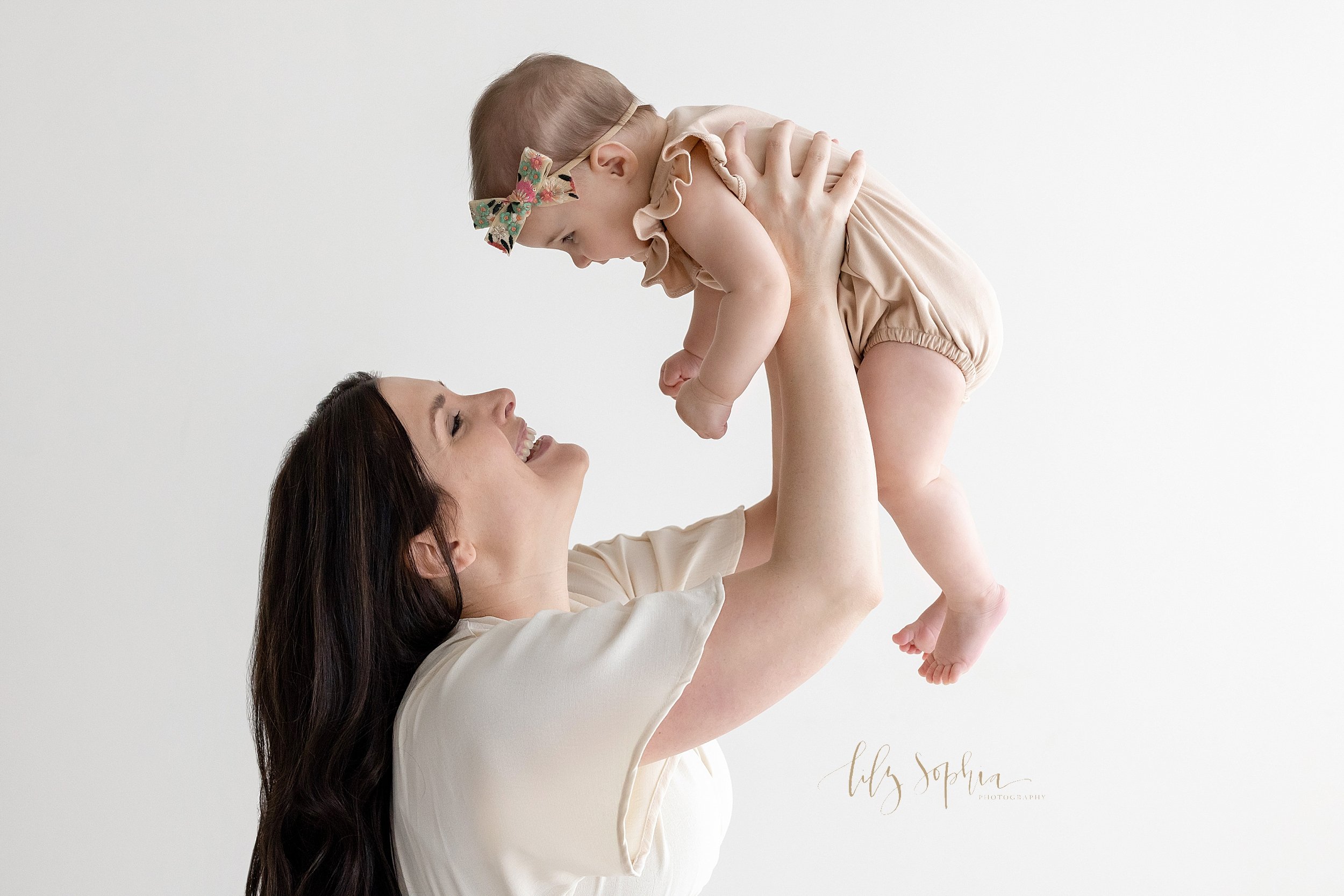 intown-atlanta-grant-park-decatur-kirkwood-brookhaven-family-sitting-milestone-baby-girl-studio-photos_2210.jpg