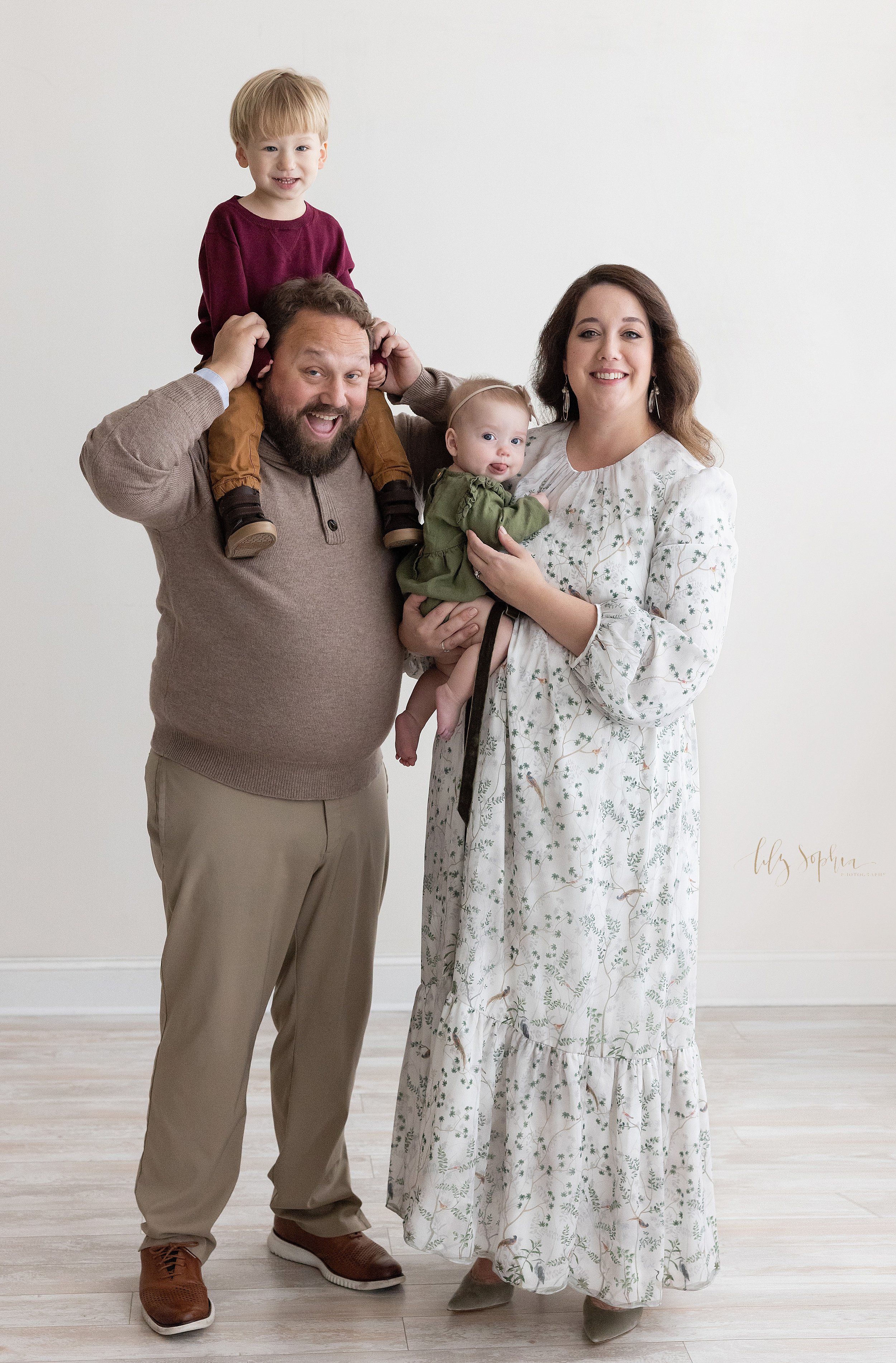 intown-atlanta-grant-park-decatur-oakhurst-marietta-family-baby-girl-sitting-milestone-studio-photos_2644.jpg