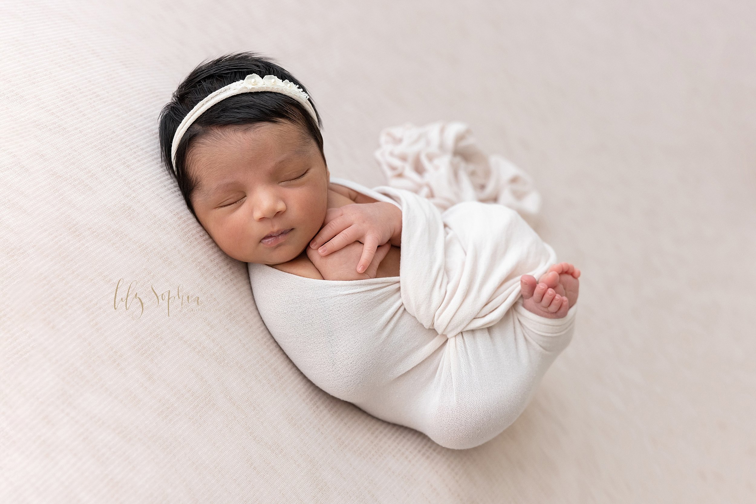 intown-atlanta-dunwoody-buckhead-studio-photos-newborn-baby-girl-indian-family_2924.jpg