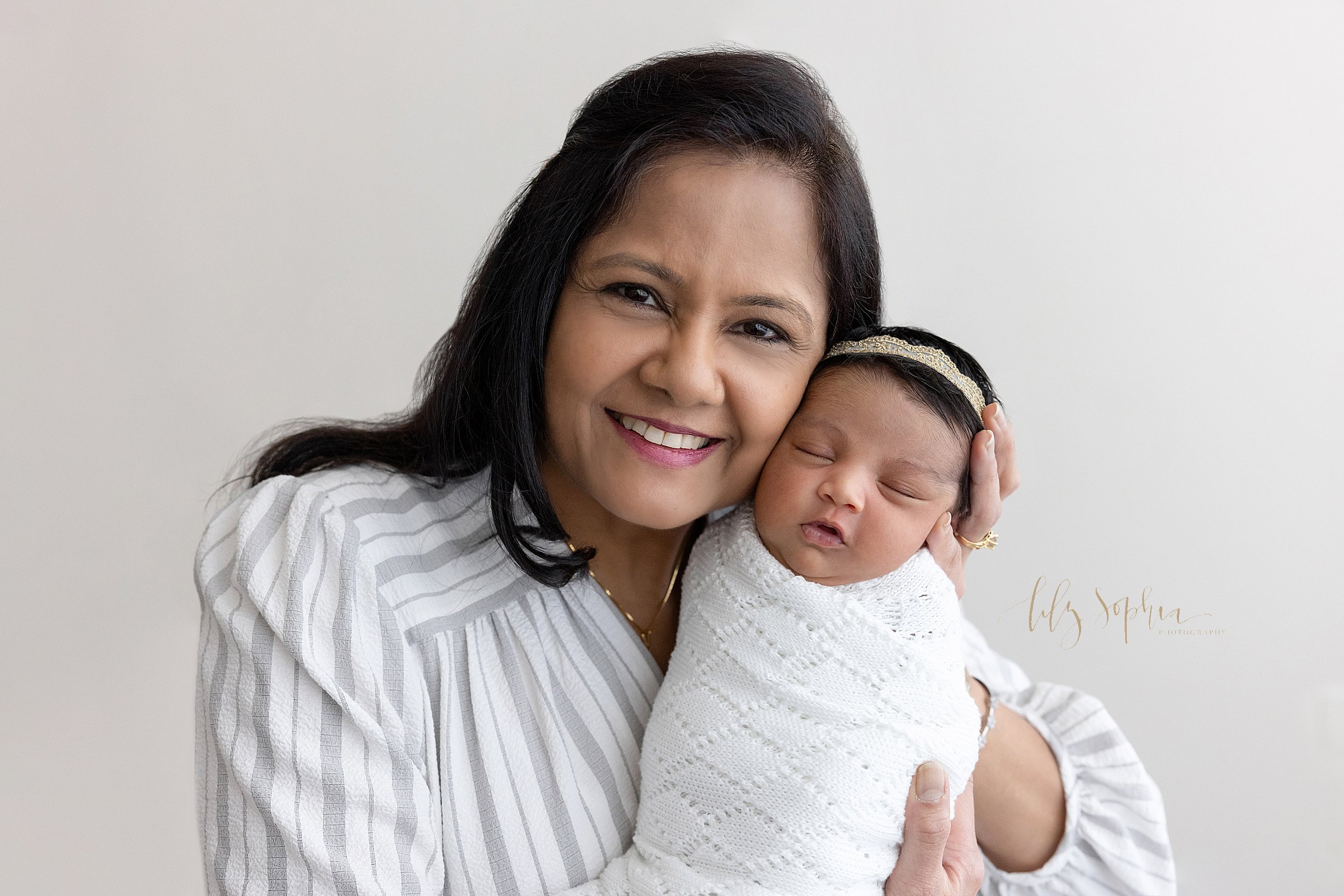 intown-atlanta-dunwoody-buckhead-studio-photos-newborn-baby-girl-indian-family_2942.jpg