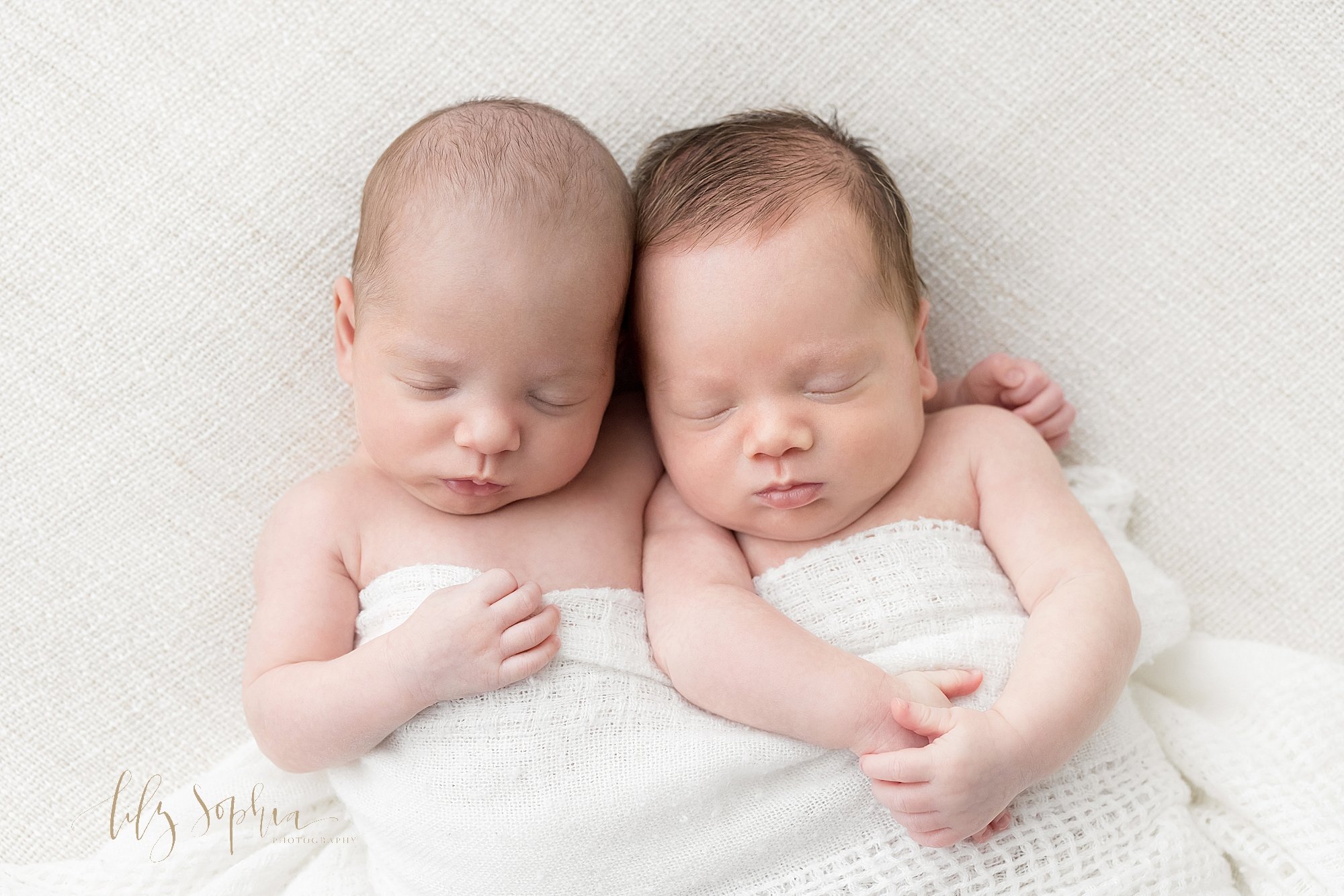 intown-atlanta-dunwoody-buckhead-studio-photos-newborn-baby-boy-fraternal-twins_2953.jpg