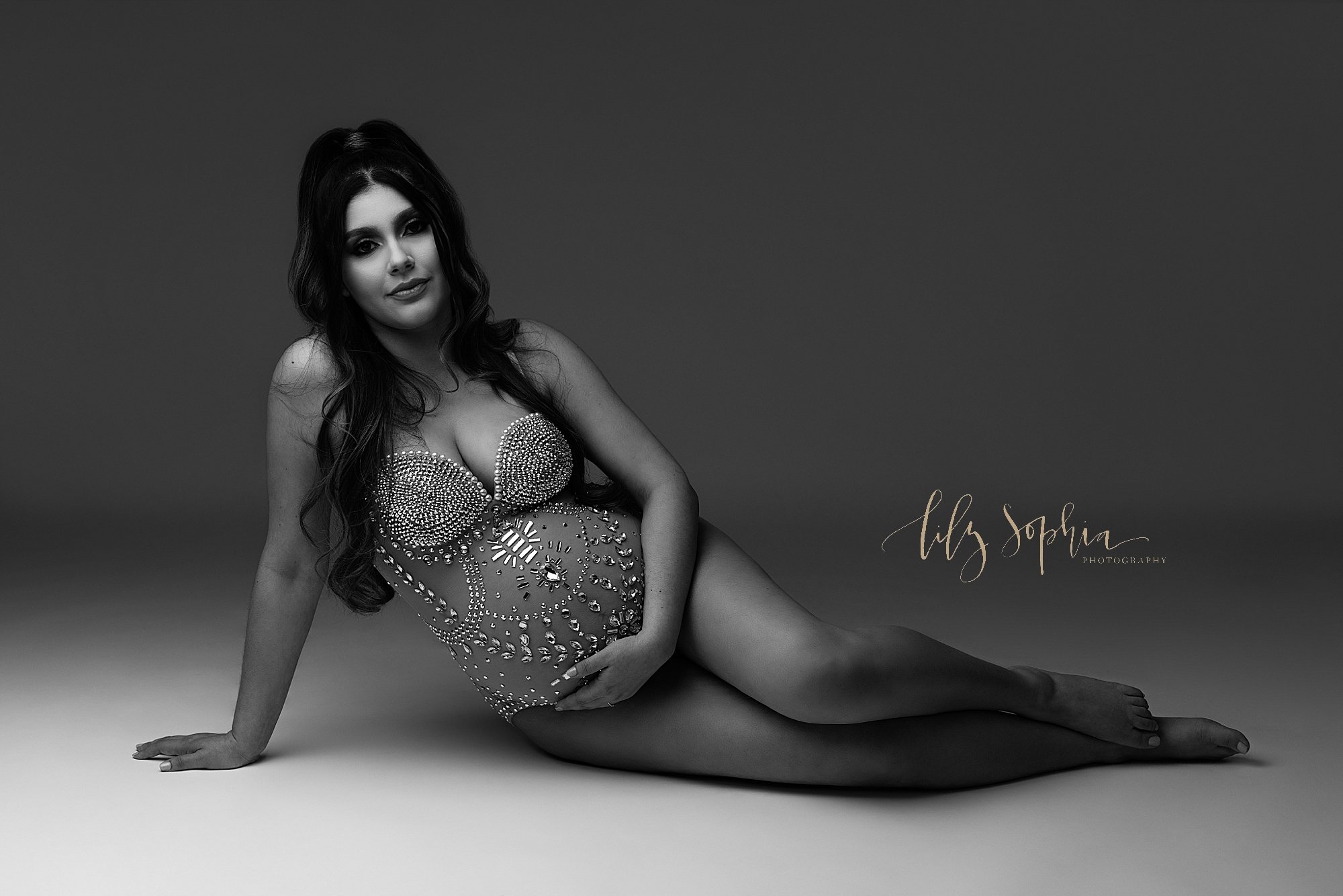 intown-atlanta-decatur-buckhead-studio-maternity-pregnancy-photos-latina-illume_3104.jpg